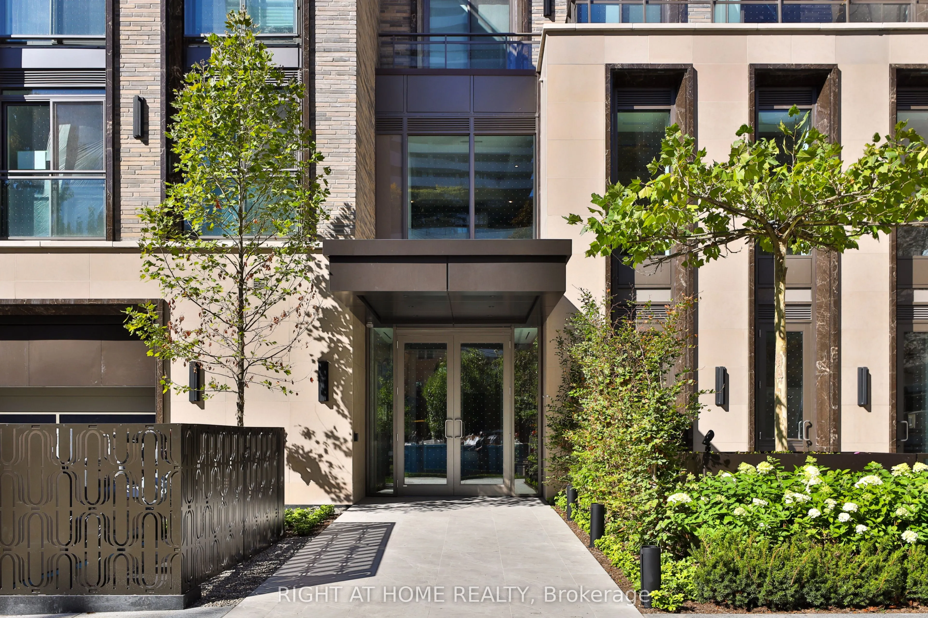 10 Prince Arthur Avenue, #404