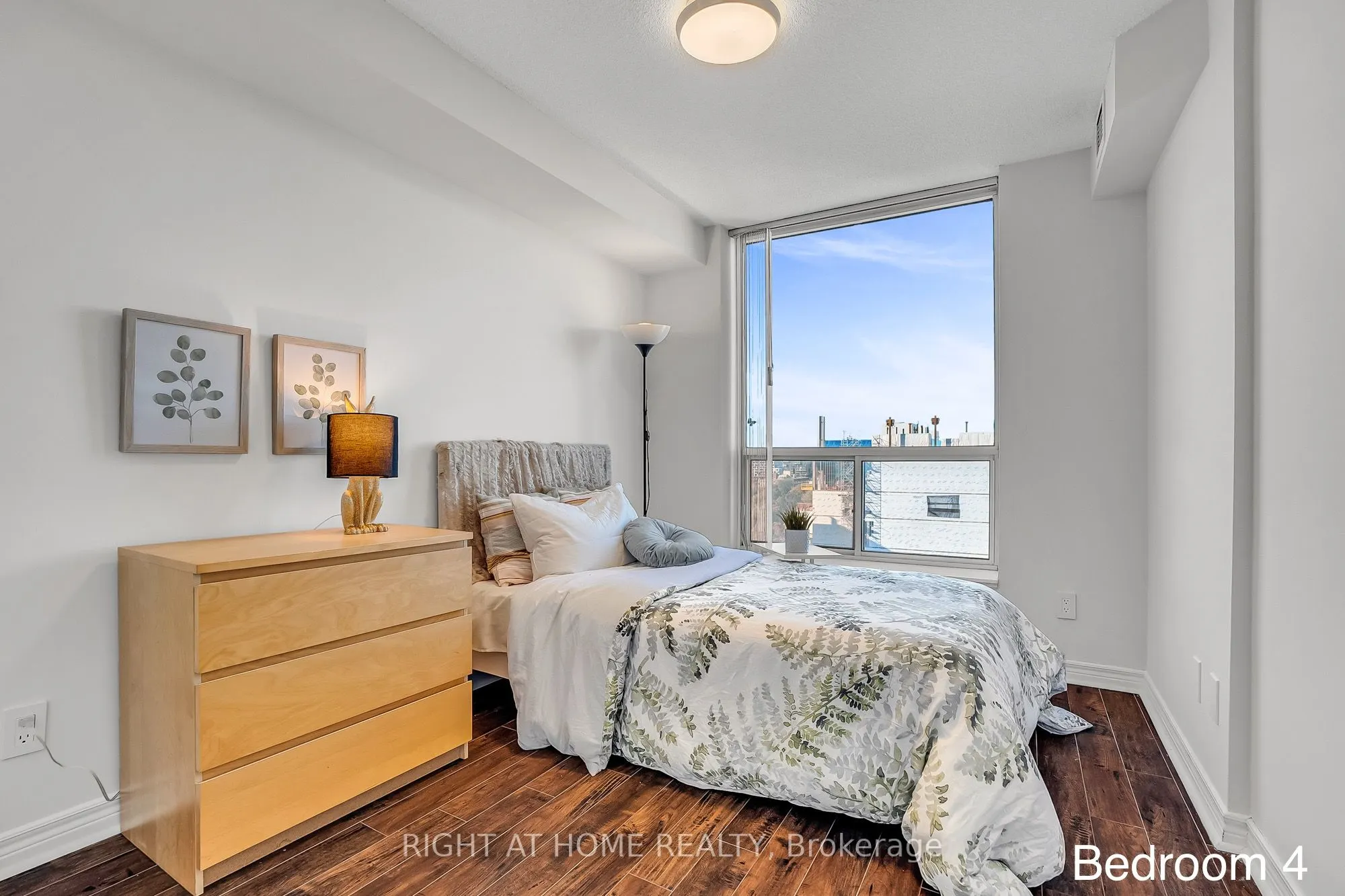 152 St Patrick Street, #1601