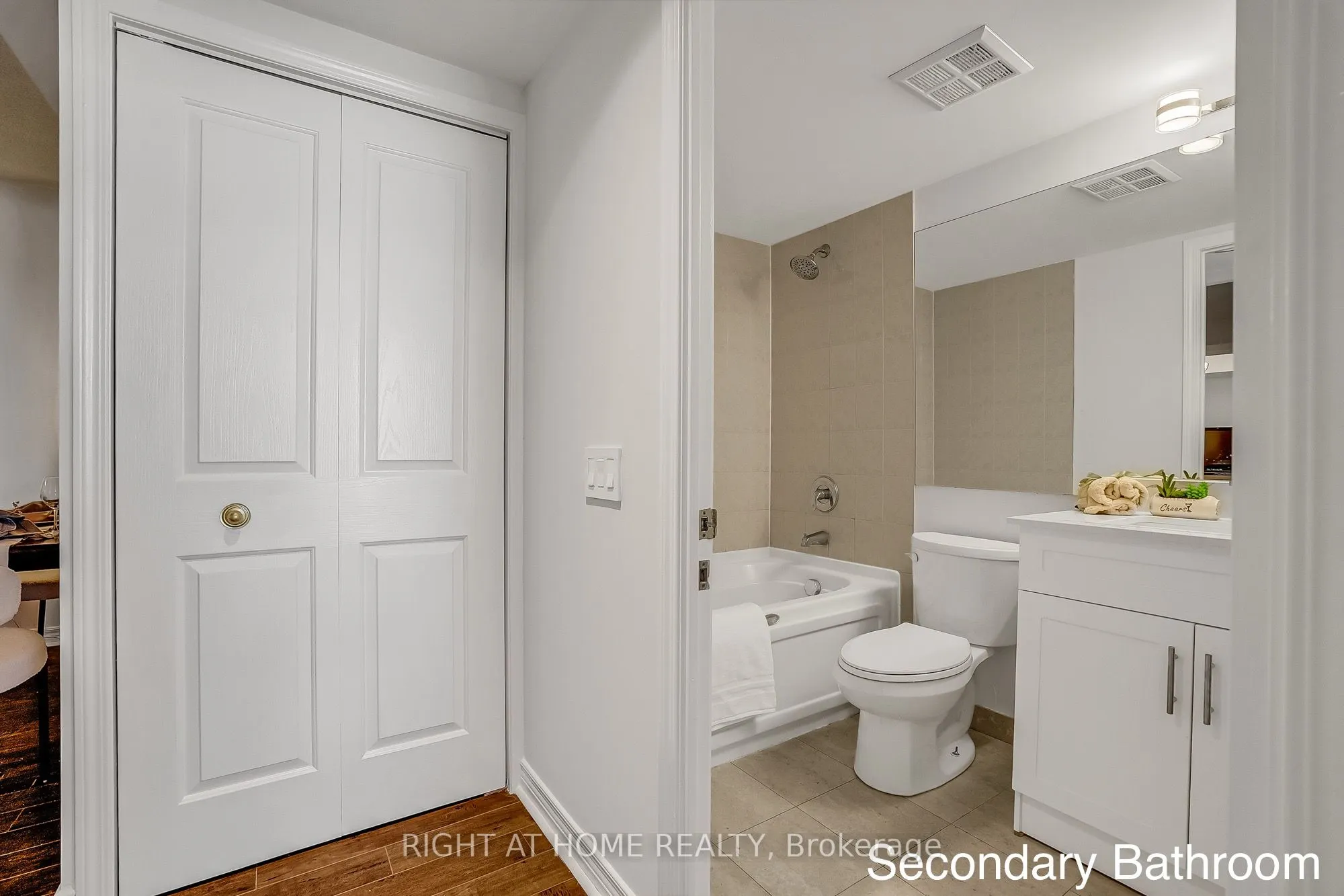 152 St Patrick Street, #1601