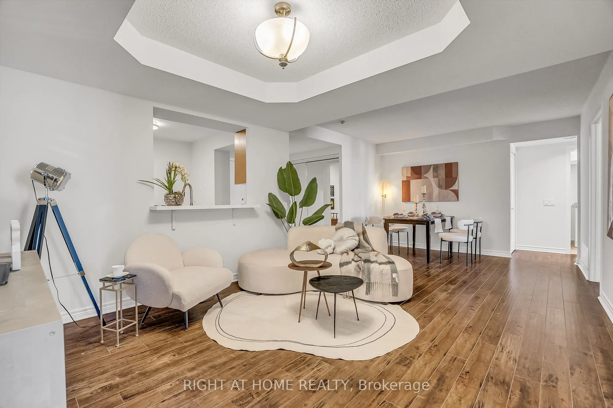 152 St Patrick Street, #1601