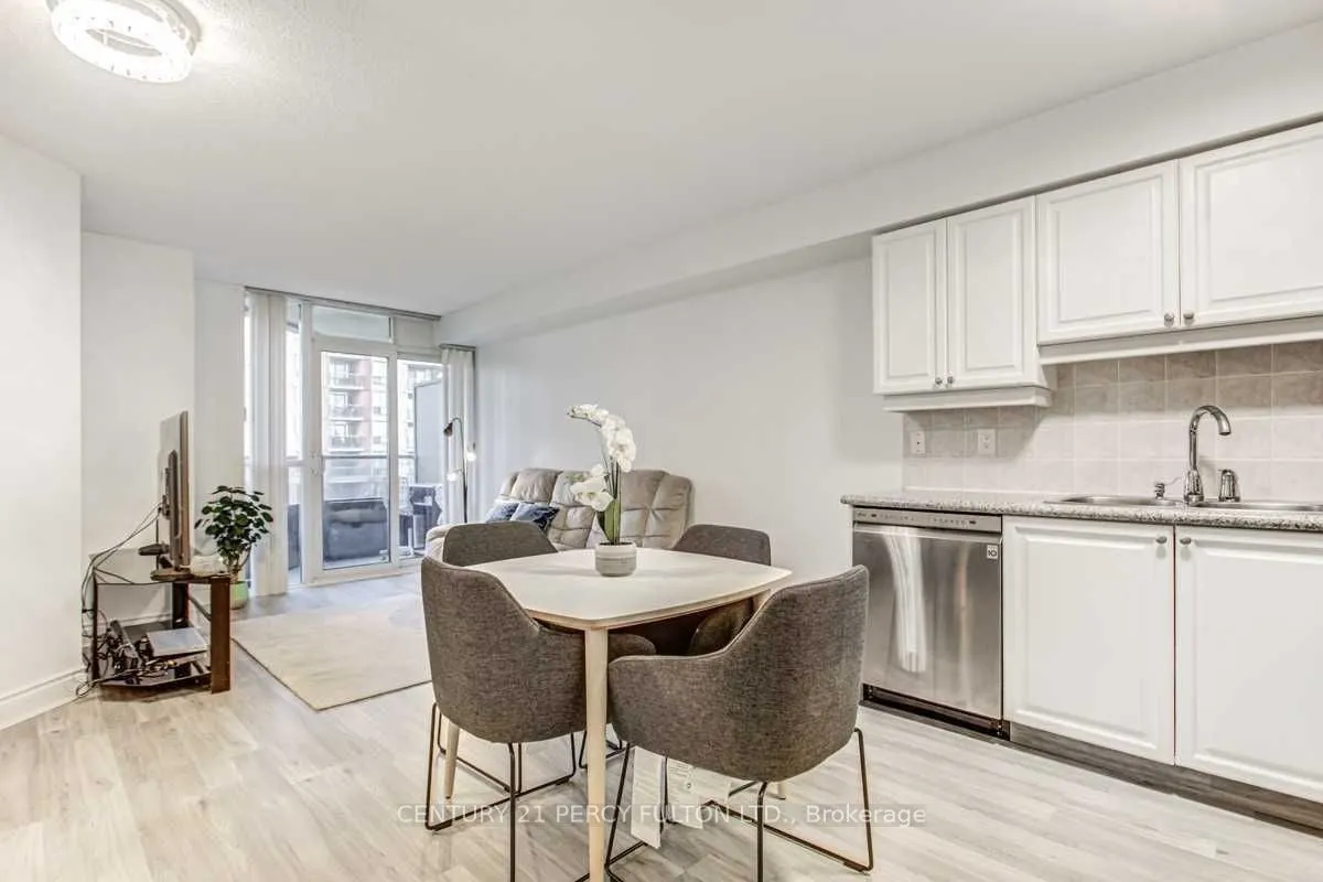 78 Harrison Garden Boulevard, #414