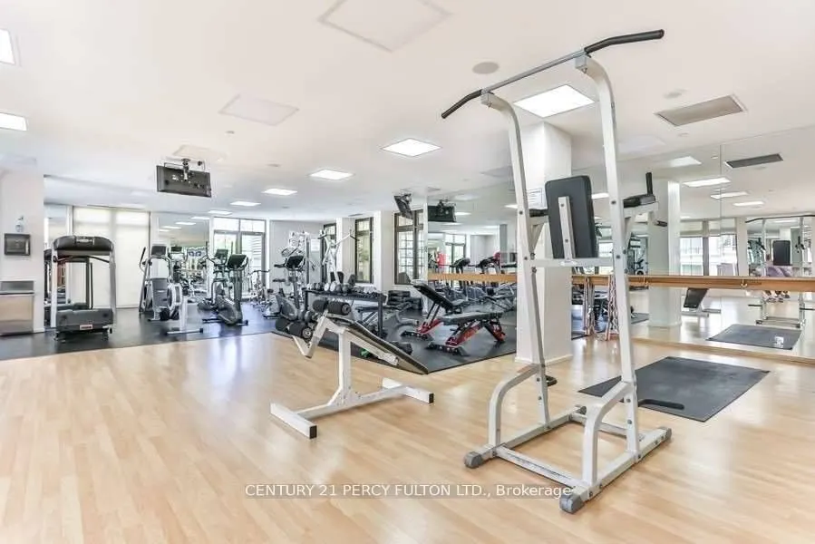 78 Harrison Garden Boulevard, #414