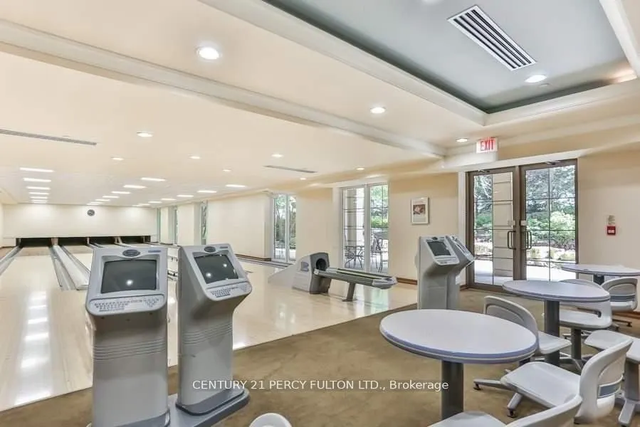 78 Harrison Garden Boulevard, #414