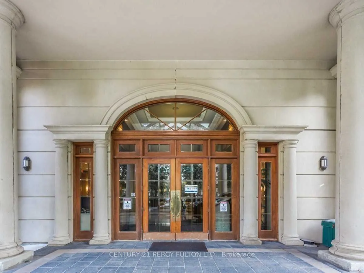 78 Harrison Garden Boulevard, #414