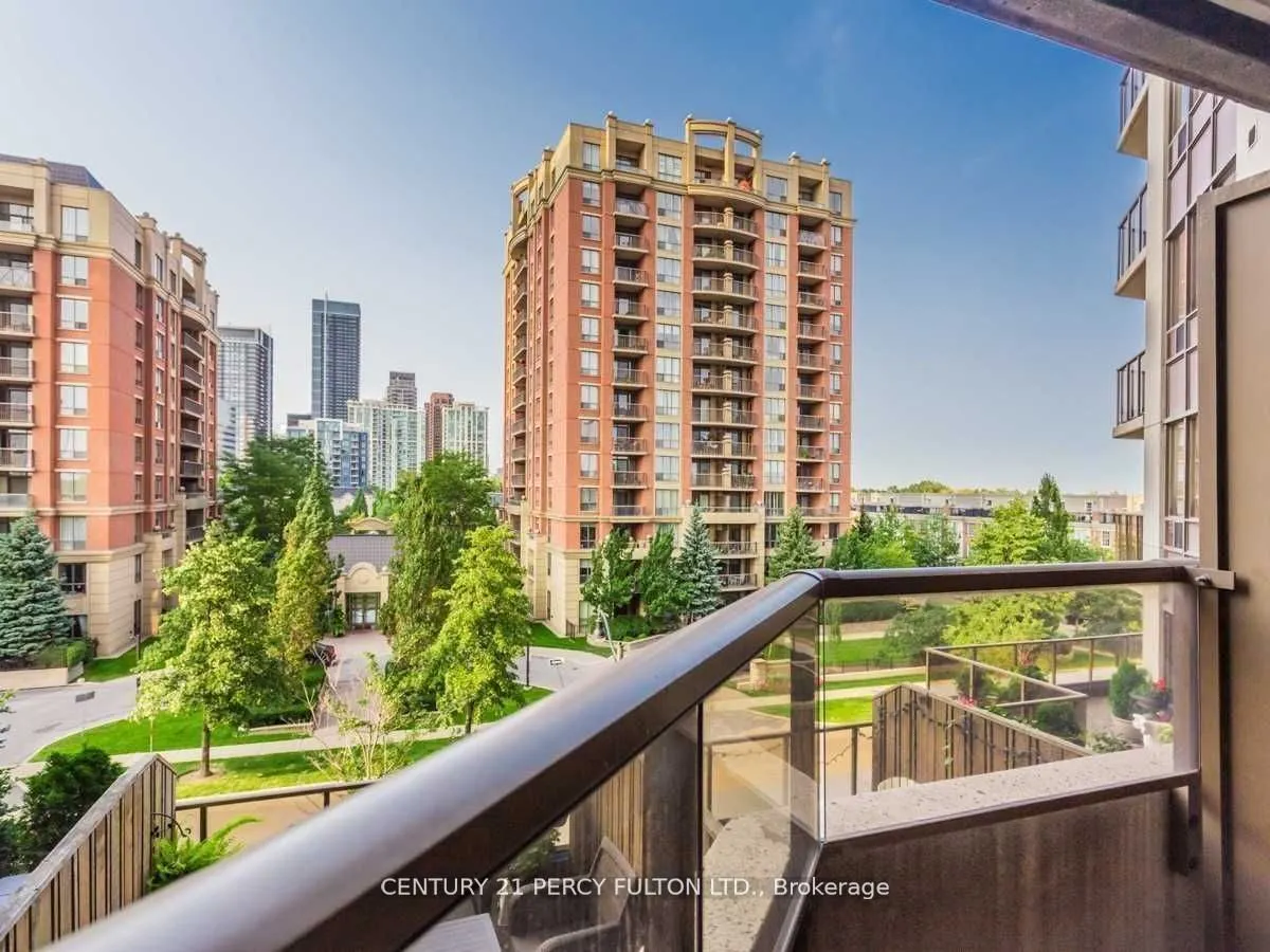 78 Harrison Garden Boulevard, #414