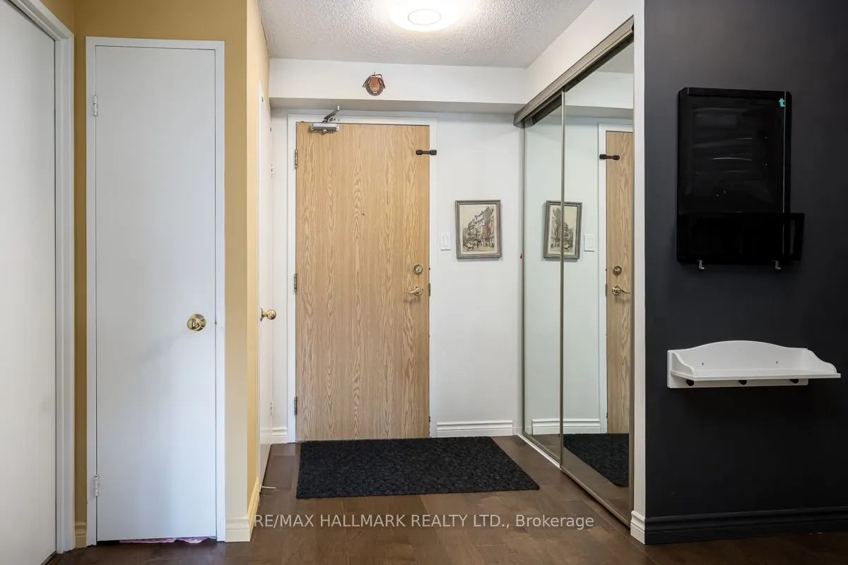 1101 Steeles Avenue W, #207
