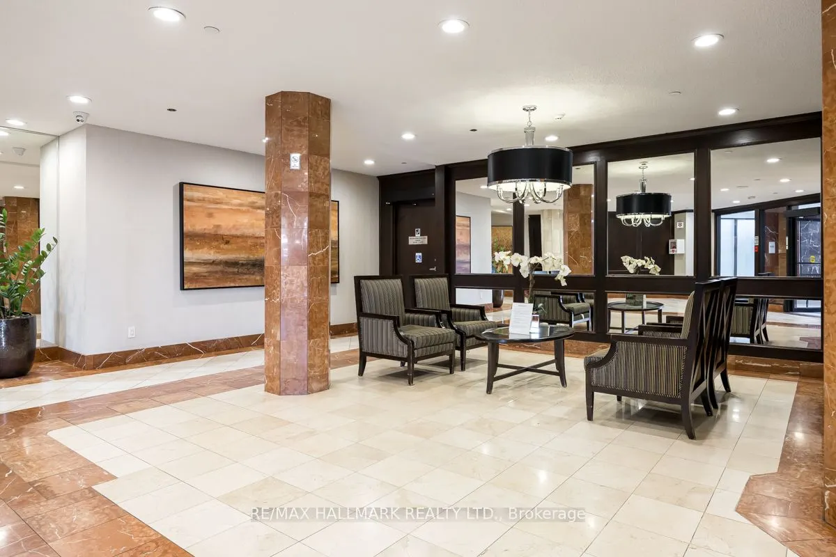 1101 Steeles Avenue W, #207