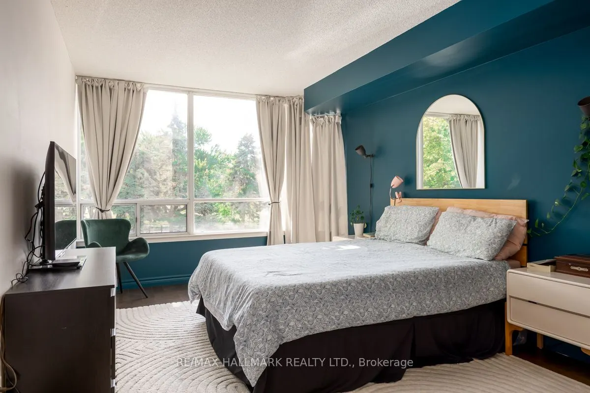 1101 Steeles Avenue W, #207