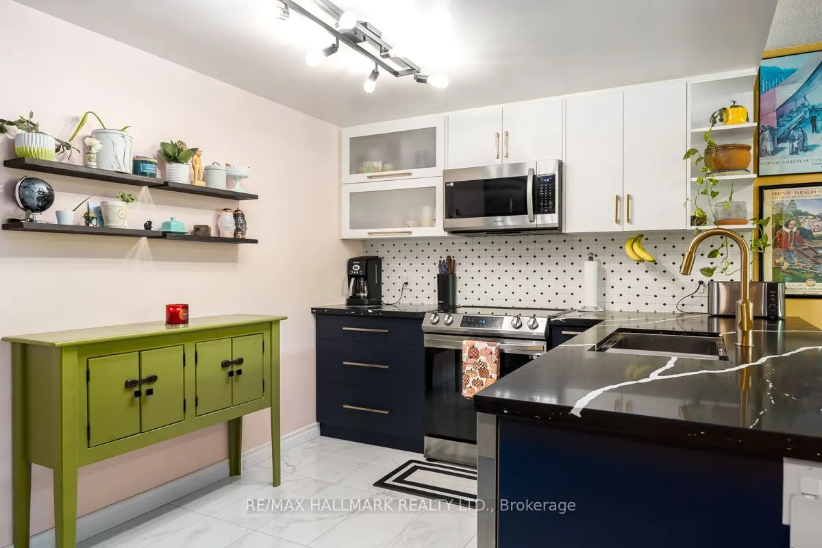 1101 Steeles Avenue W, #207