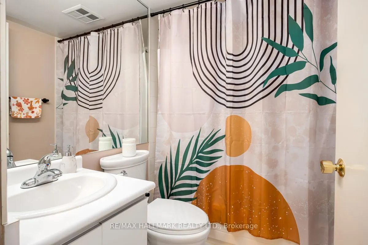 1101 Steeles Avenue W, #207