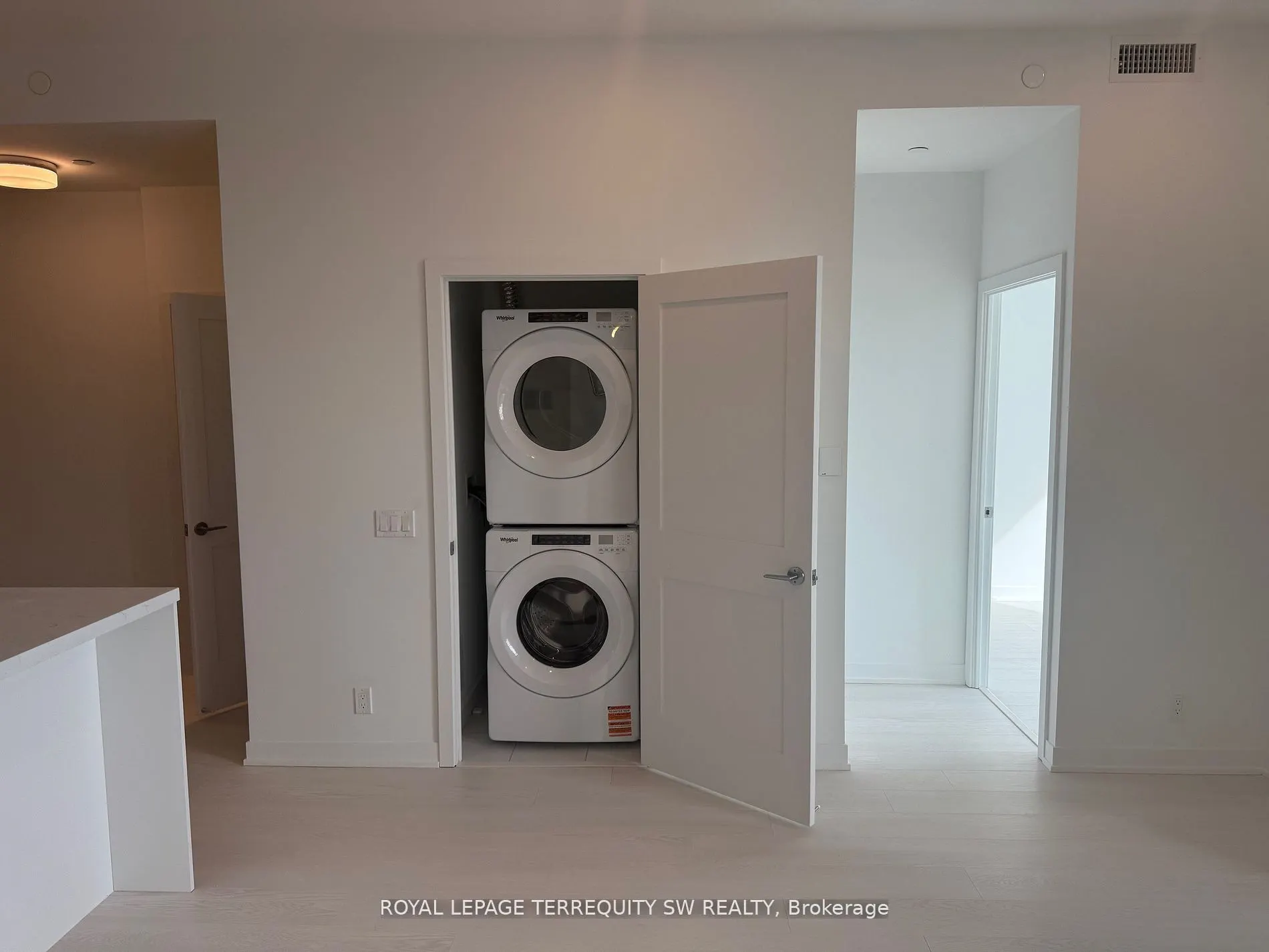 1 Hillsdale Avenue E, #804