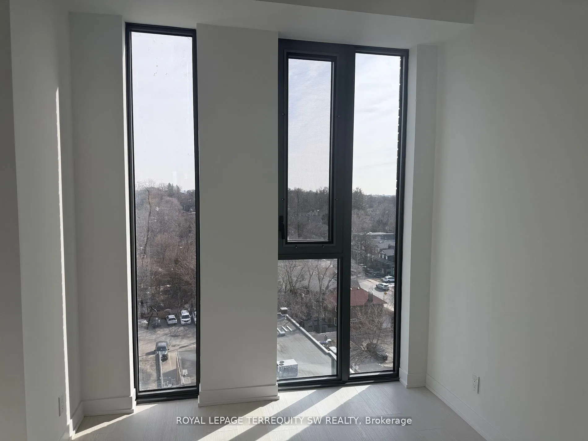 1 Hillsdale Avenue E, #804