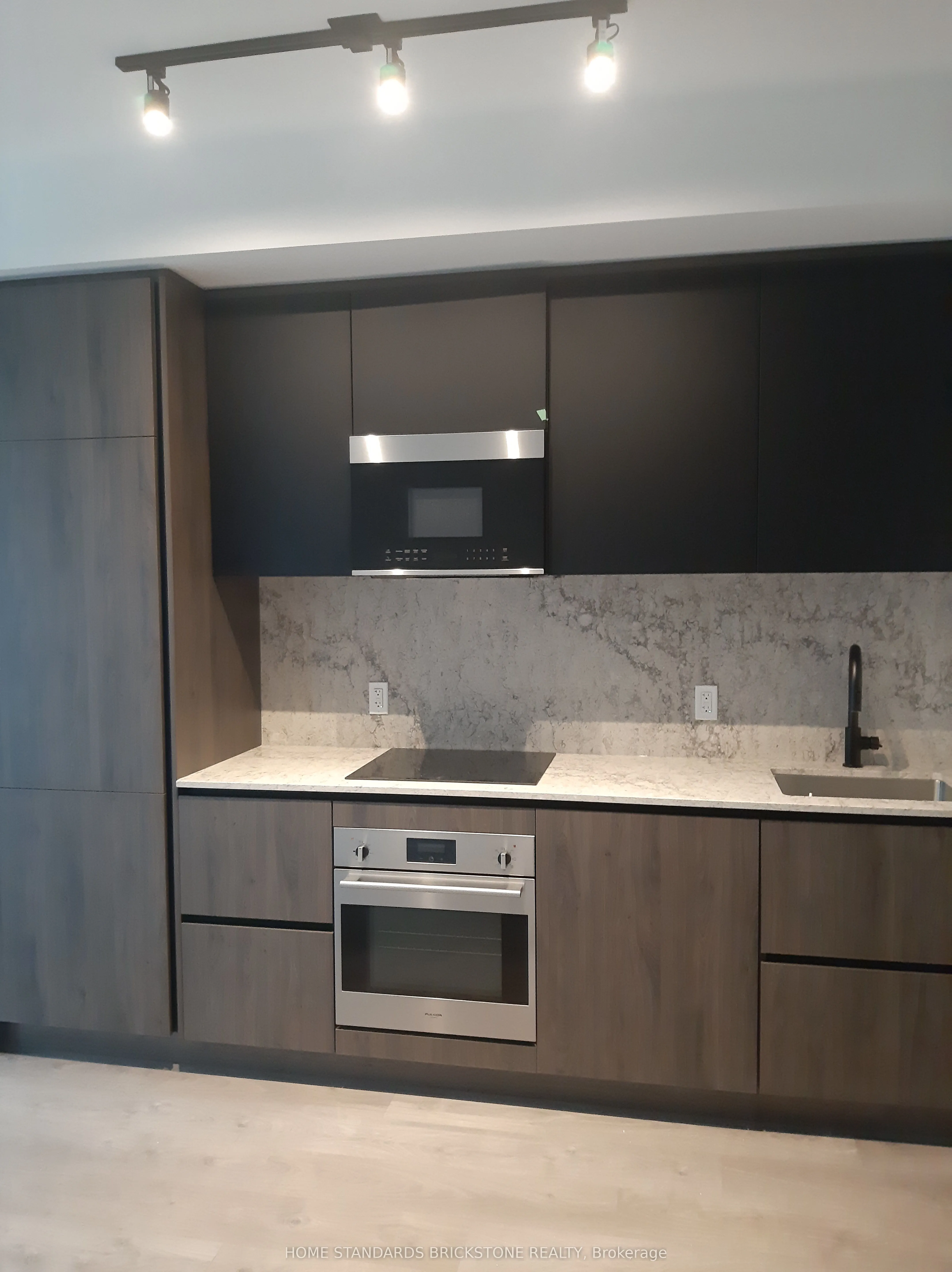 108 peter Street, #3207