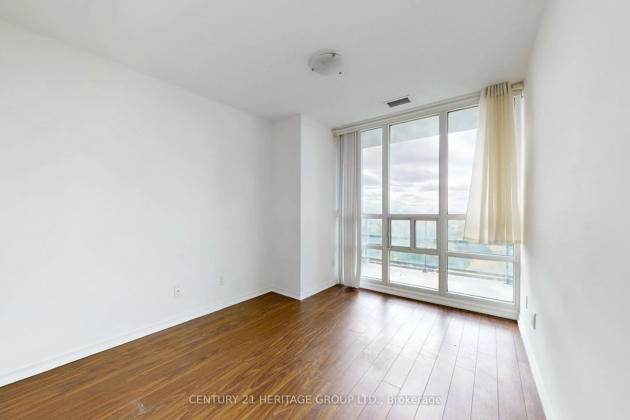 509 Beecroft Road, #2008