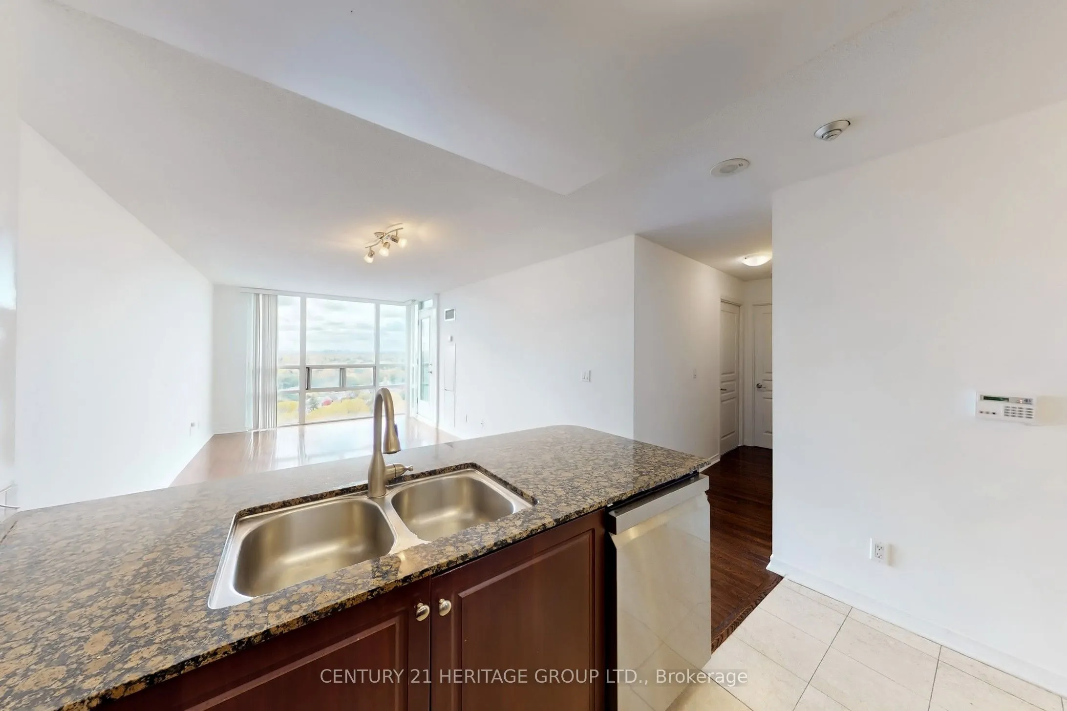 509 Beecroft Road, #2008