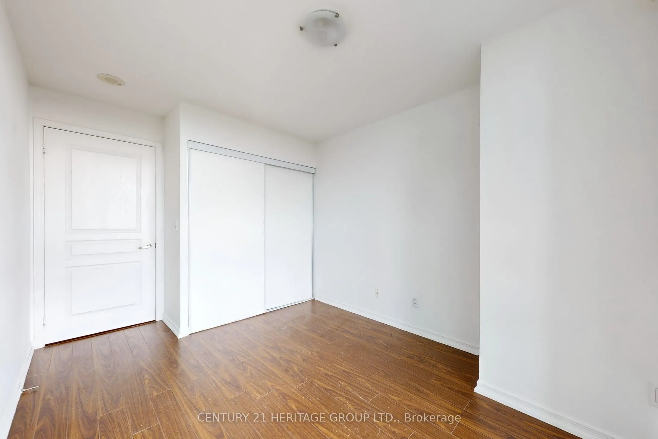 509 Beecroft Road, #2008