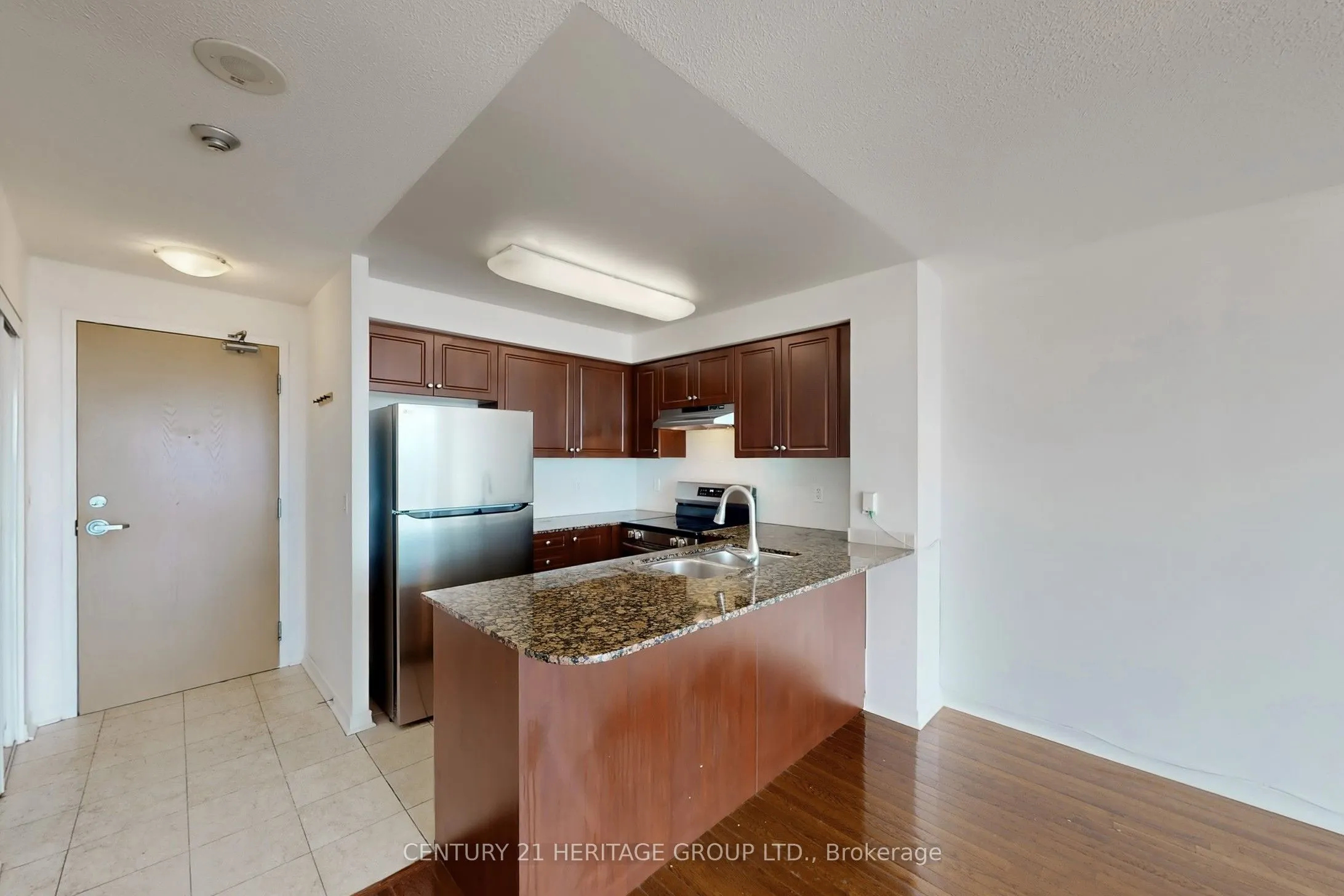 509 Beecroft Road, #2008