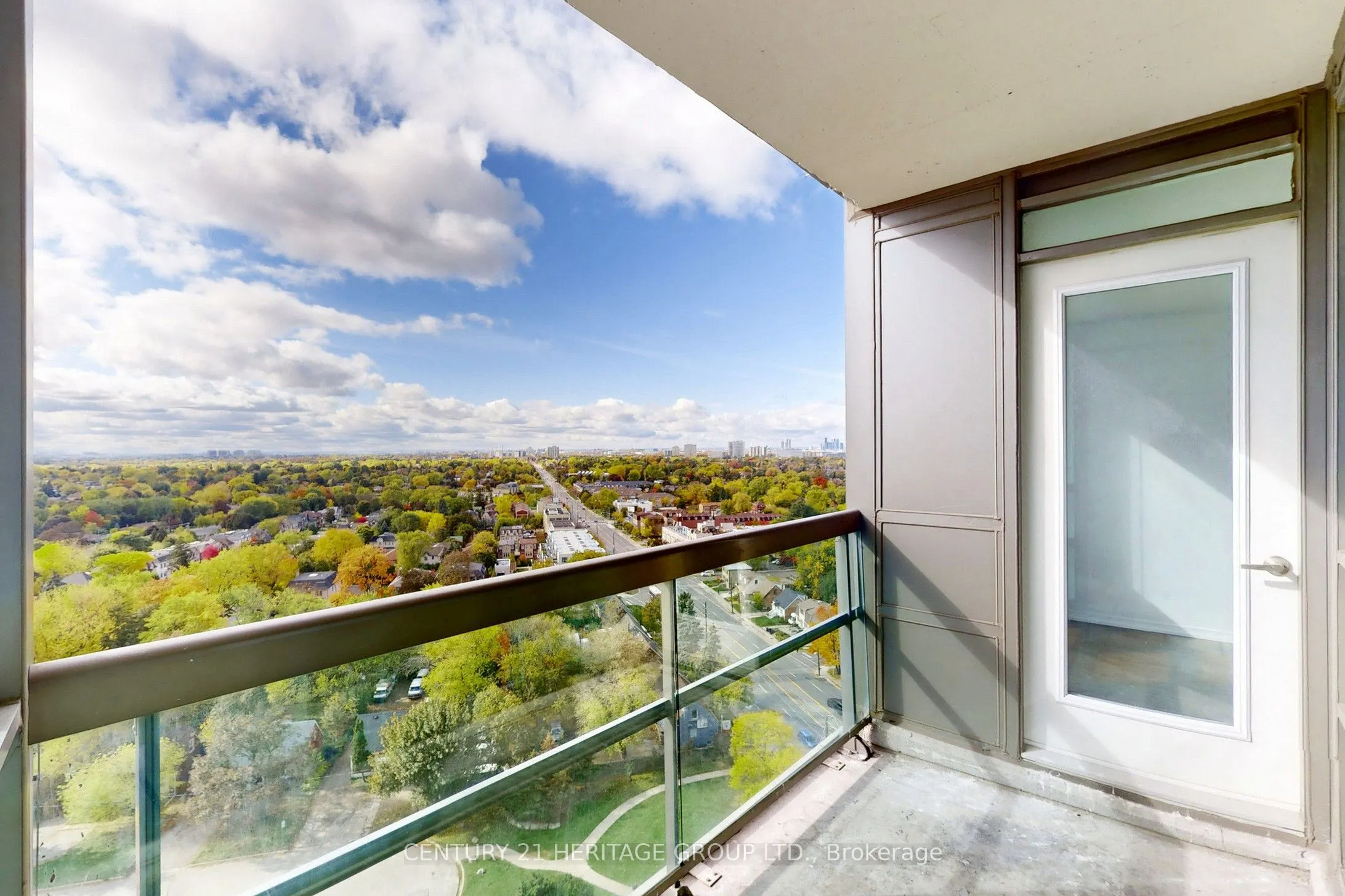 509 Beecroft Road, #2008