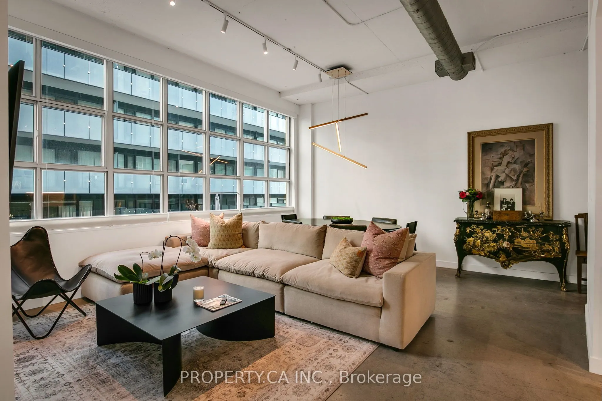 188 Eglinton Avenue E, #306