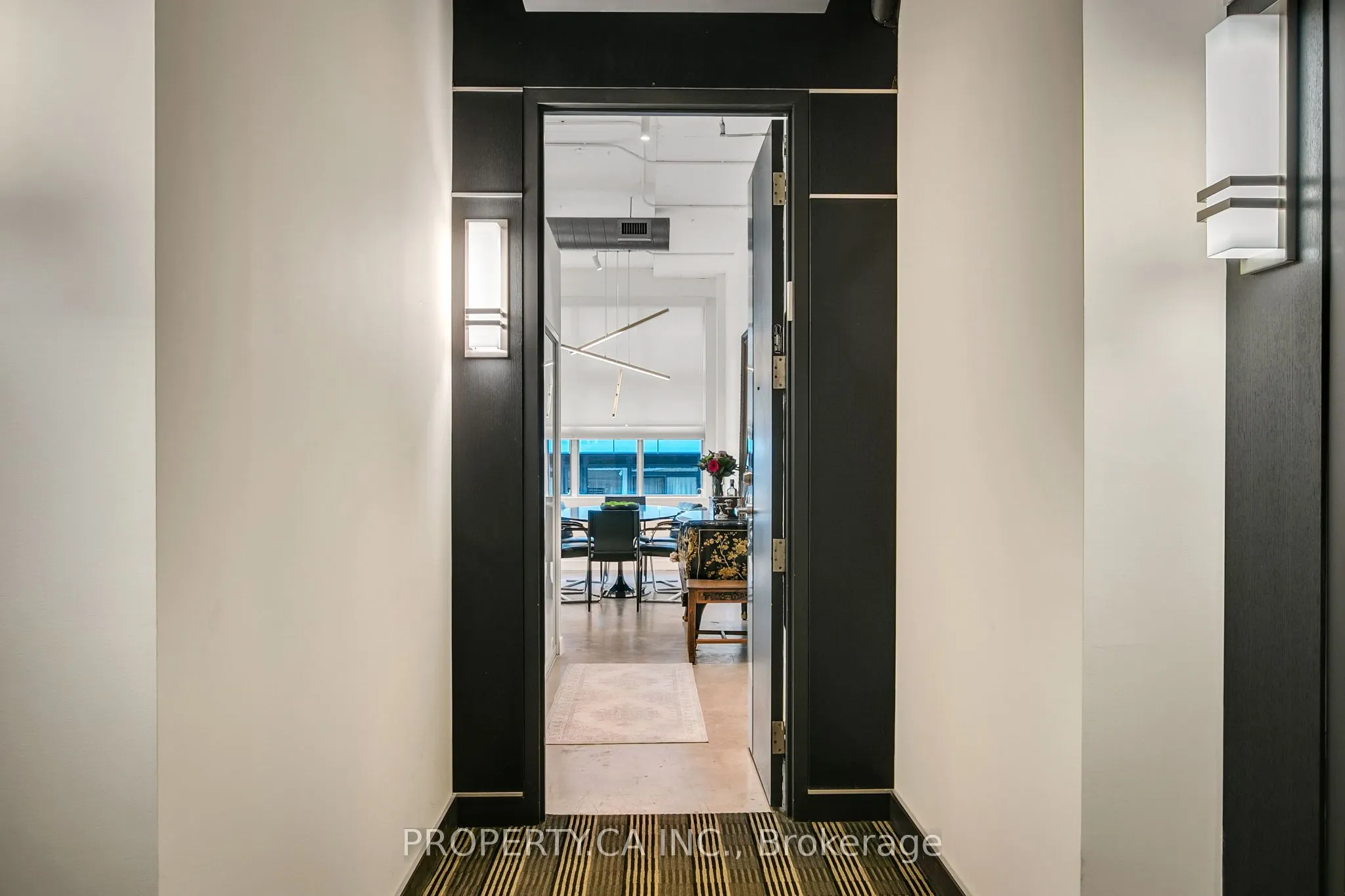 188 Eglinton Avenue E, #306