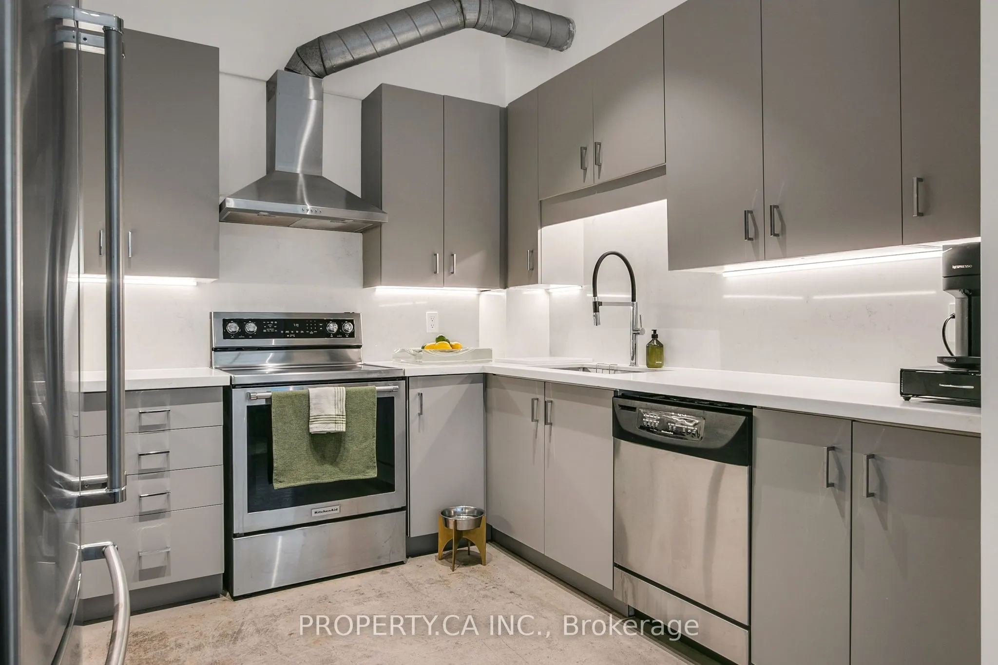 188 Eglinton Avenue E, #306