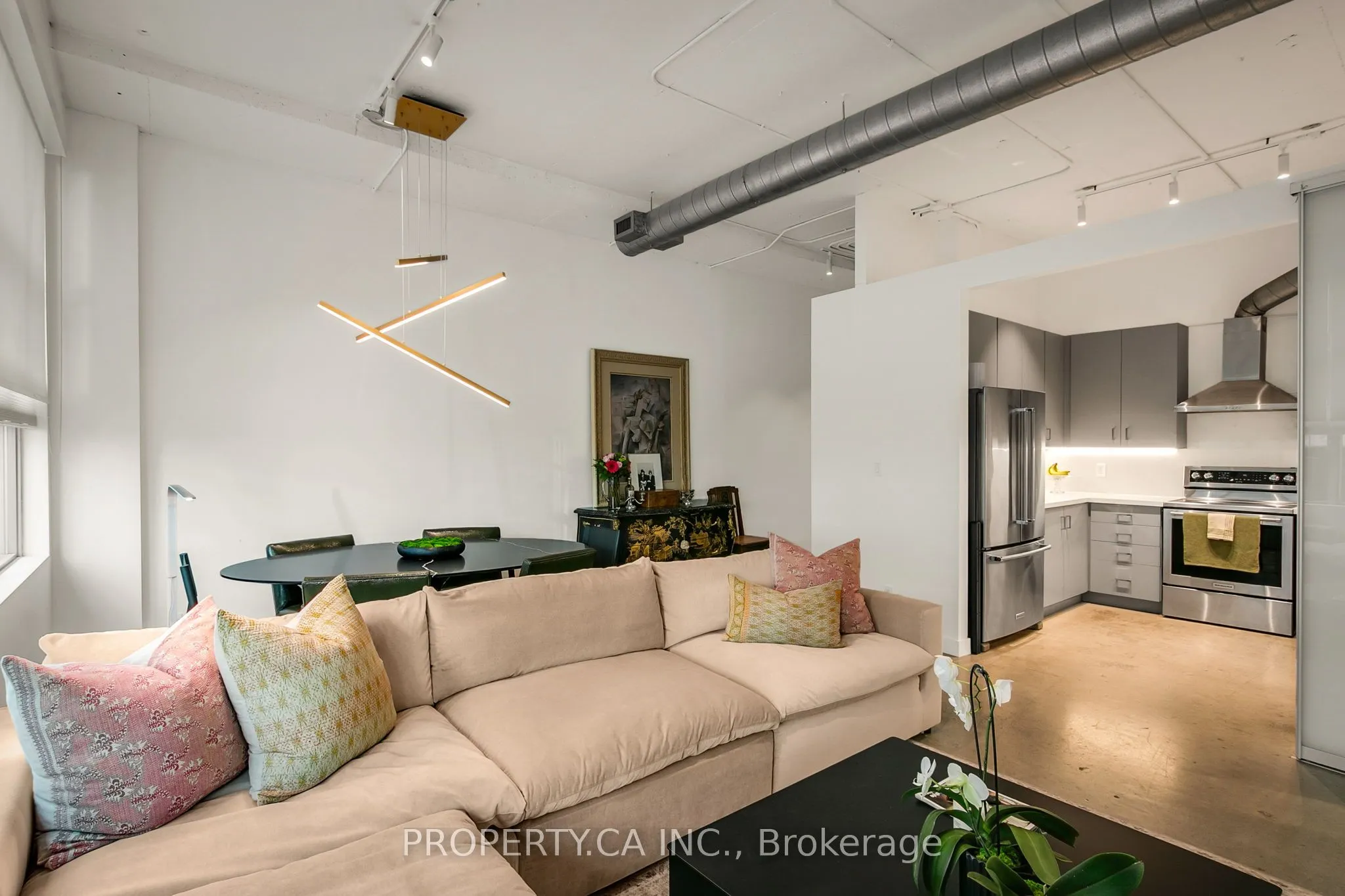 188 Eglinton Avenue E, #306