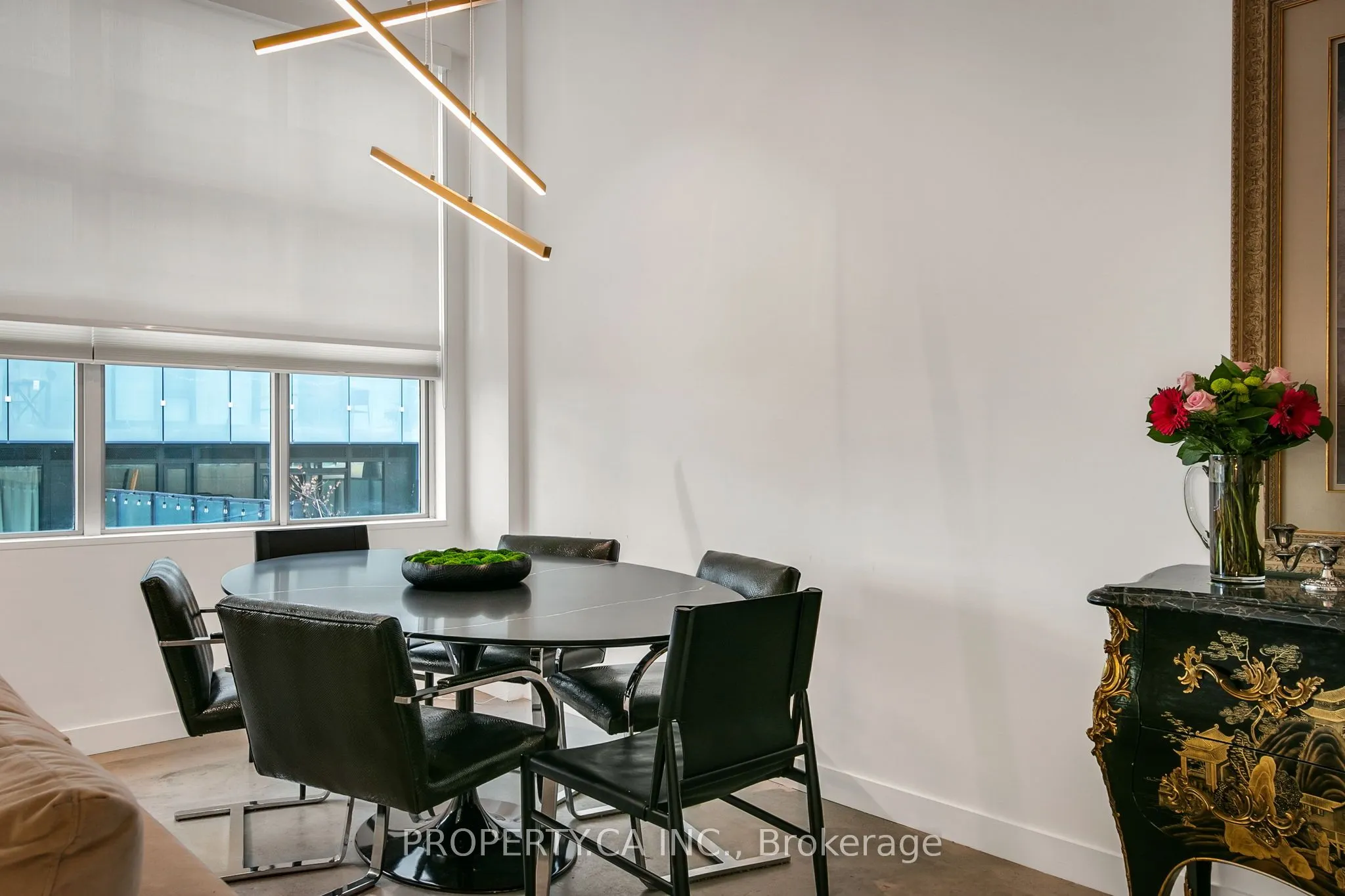 188 Eglinton Avenue E, #306