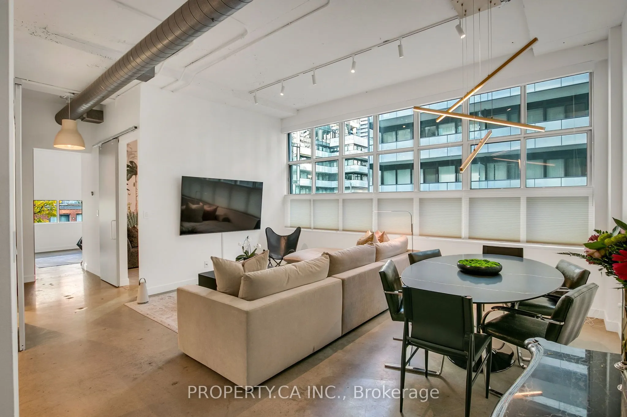 188 Eglinton Avenue E, #306