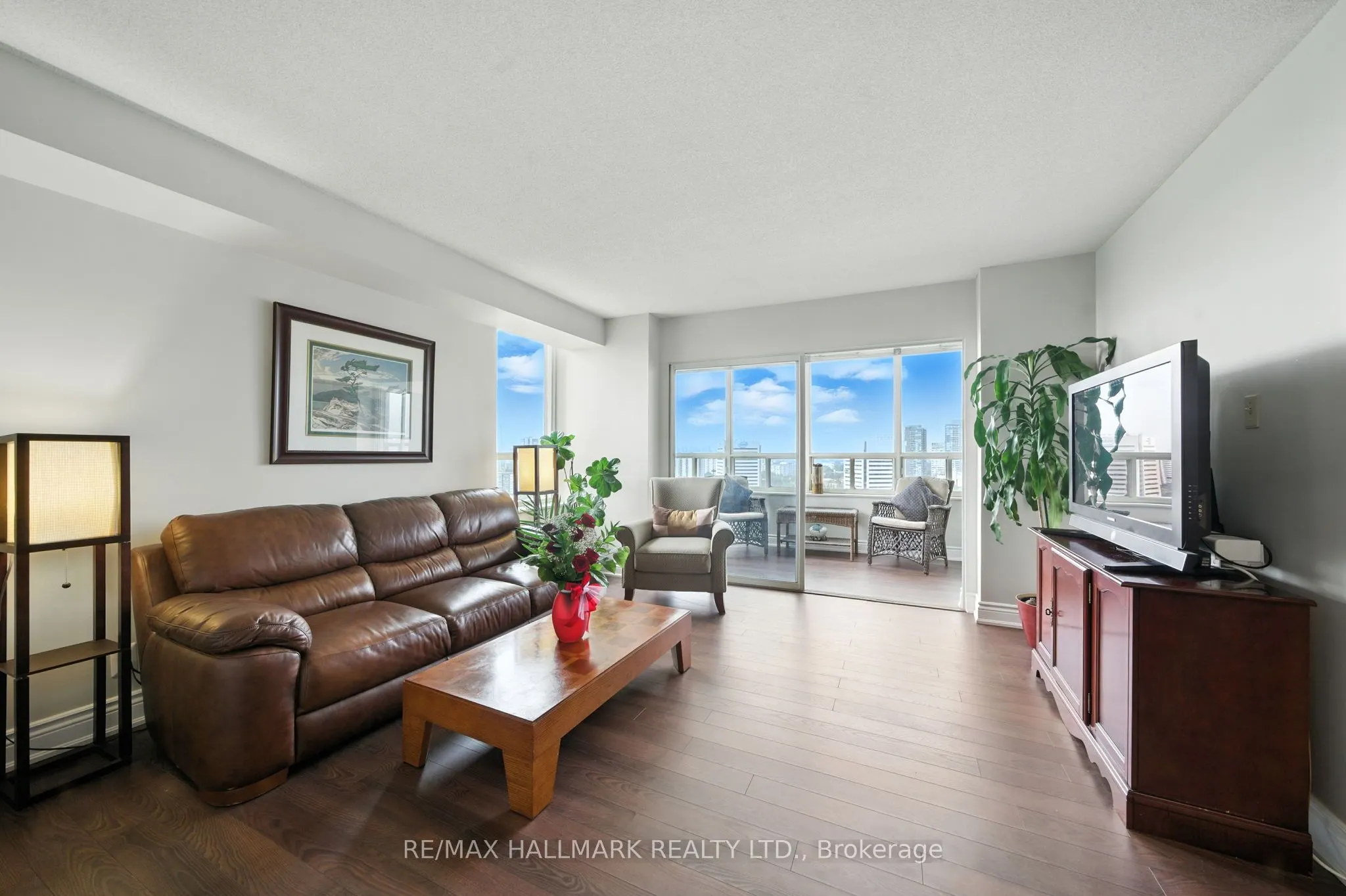 215 Wynford Drive, #2002