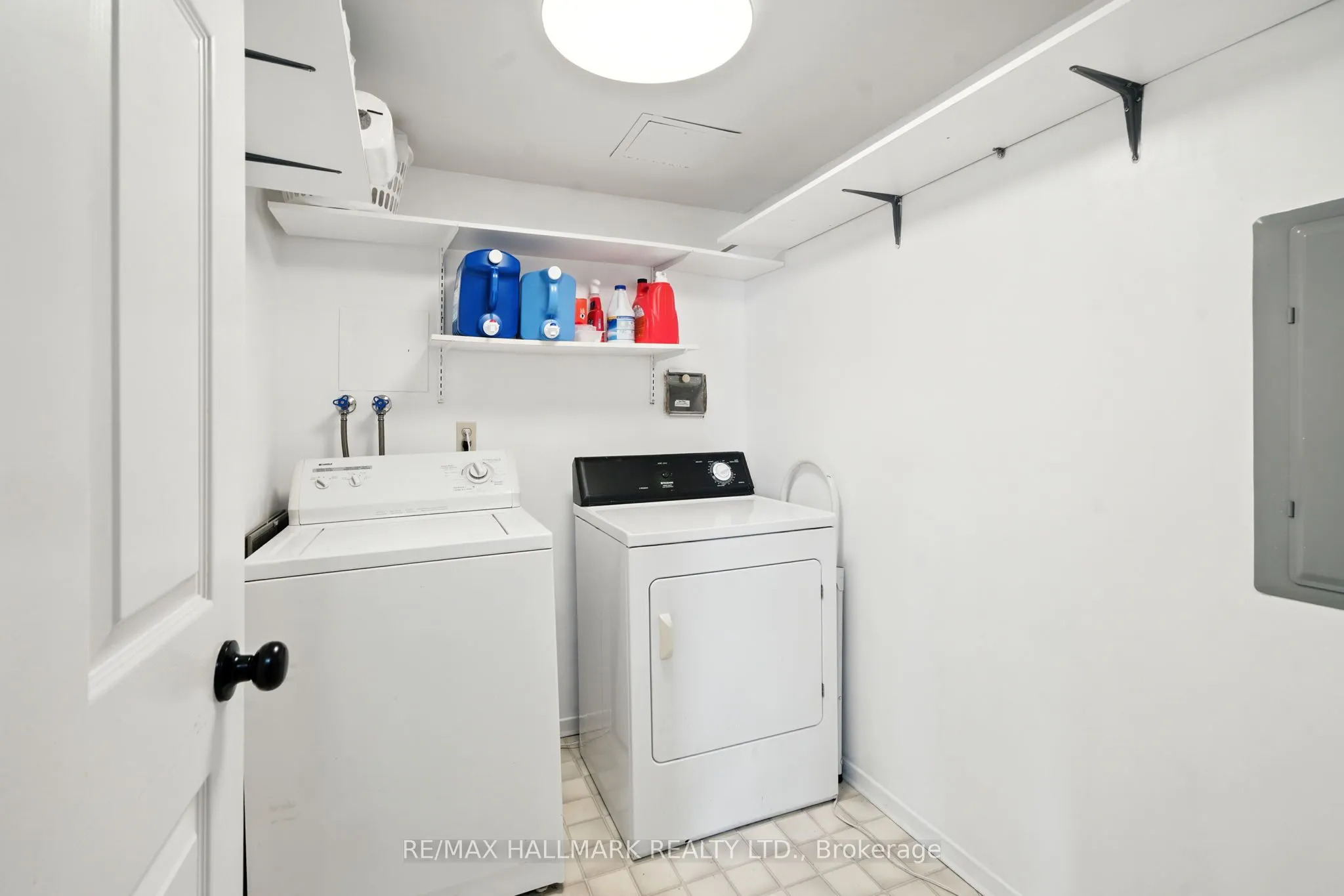 215 Wynford Drive, #2002