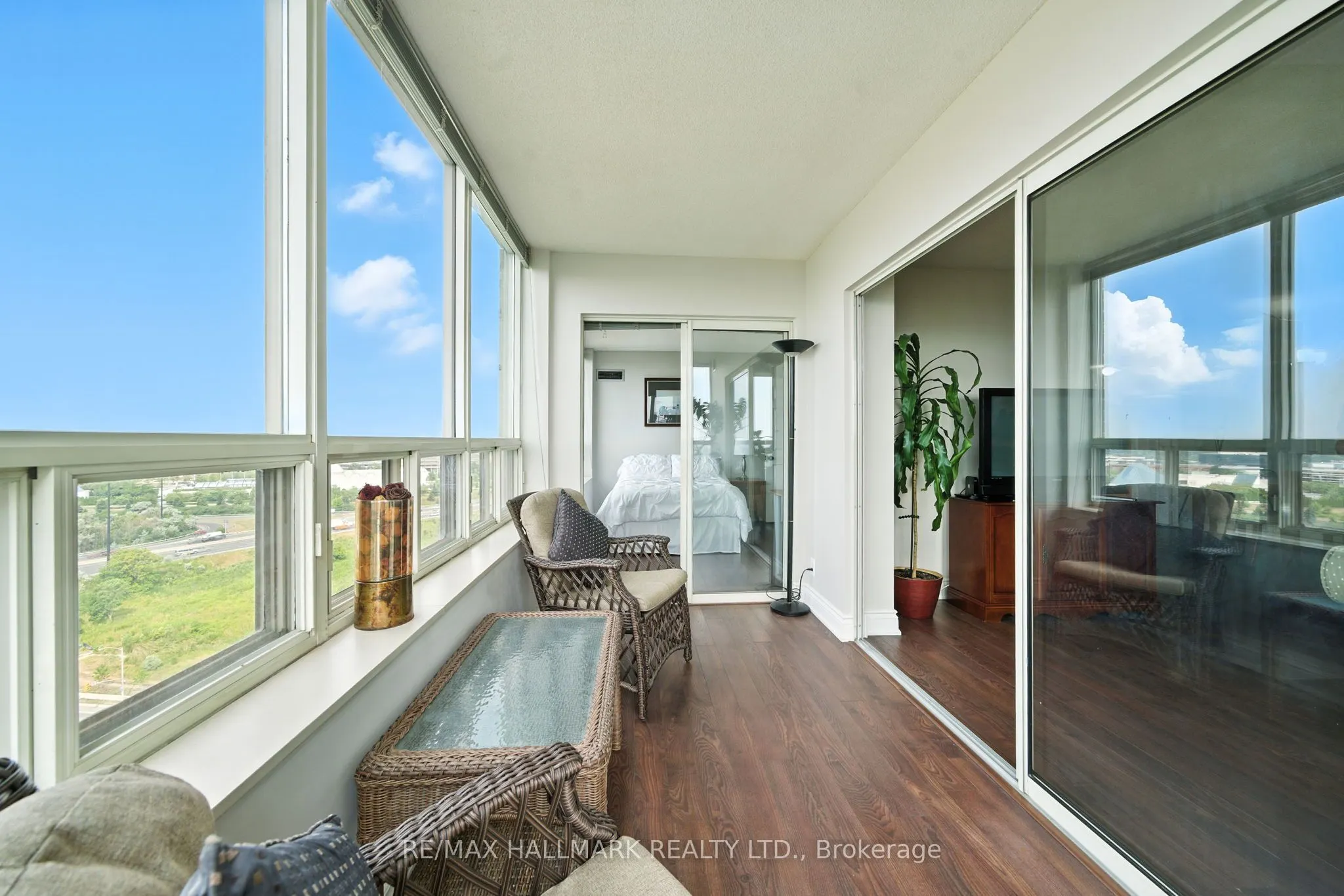 215 Wynford Drive, #2002