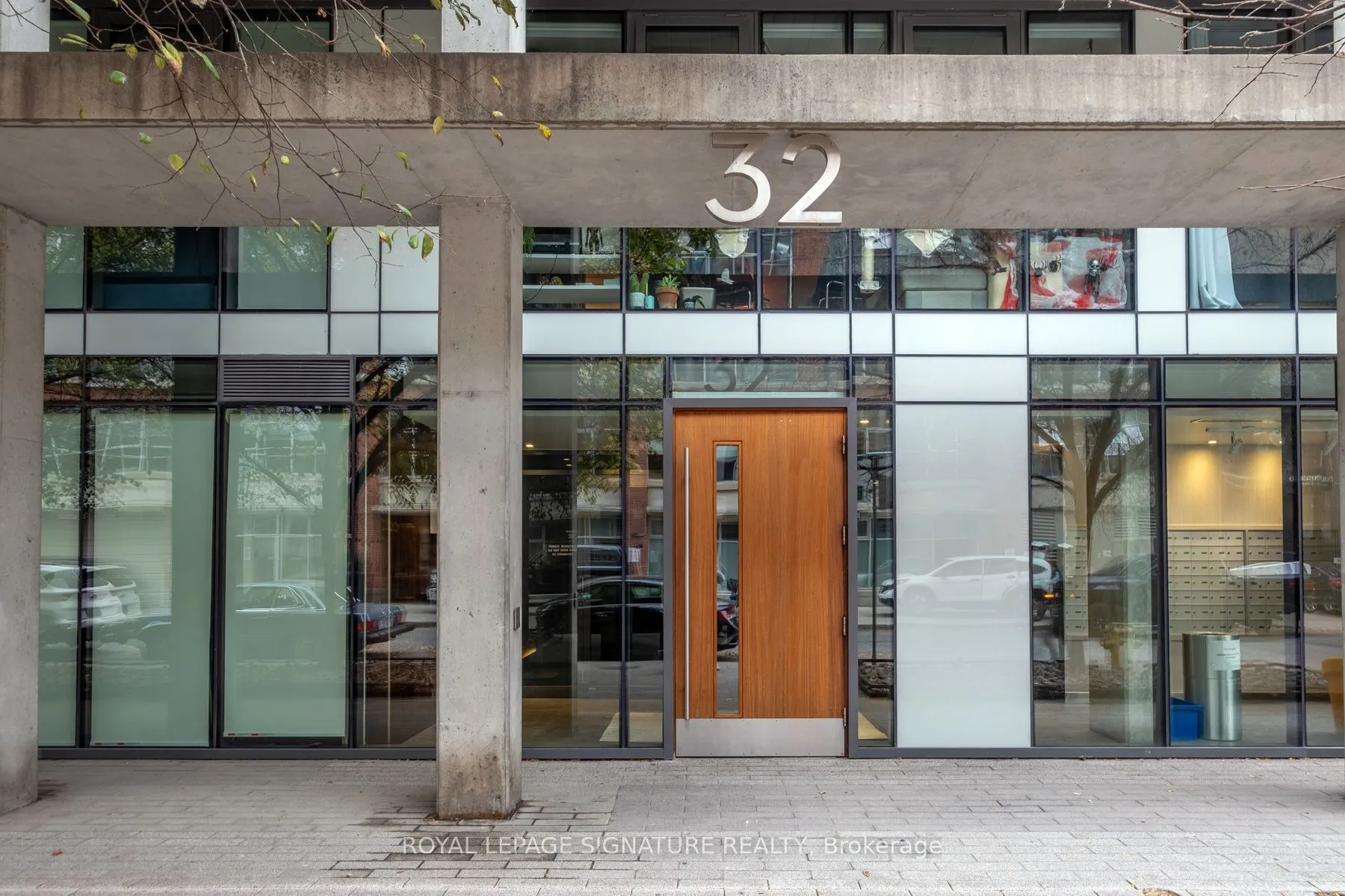 32 Camden Street, #704