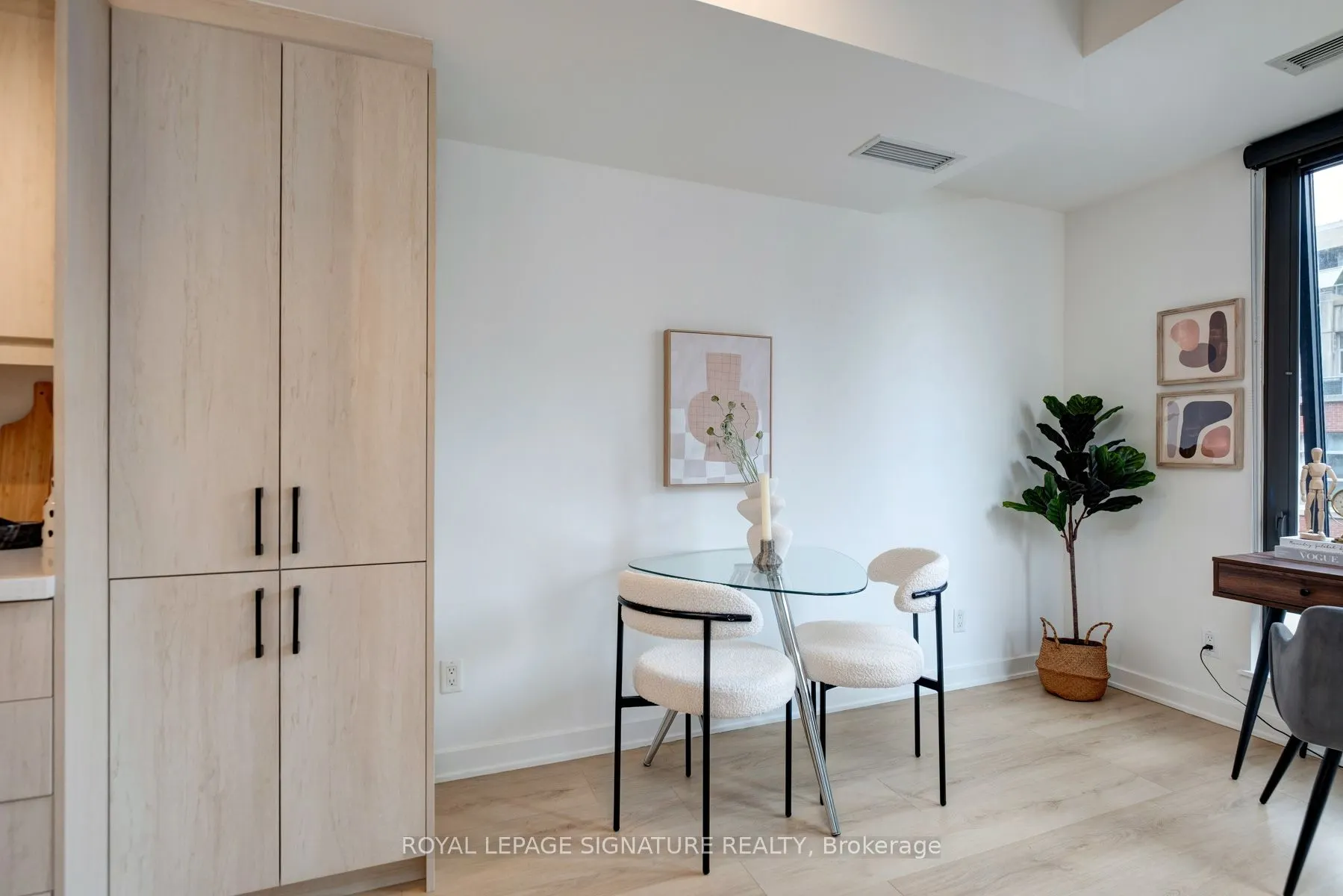 32 Camden Street, #704