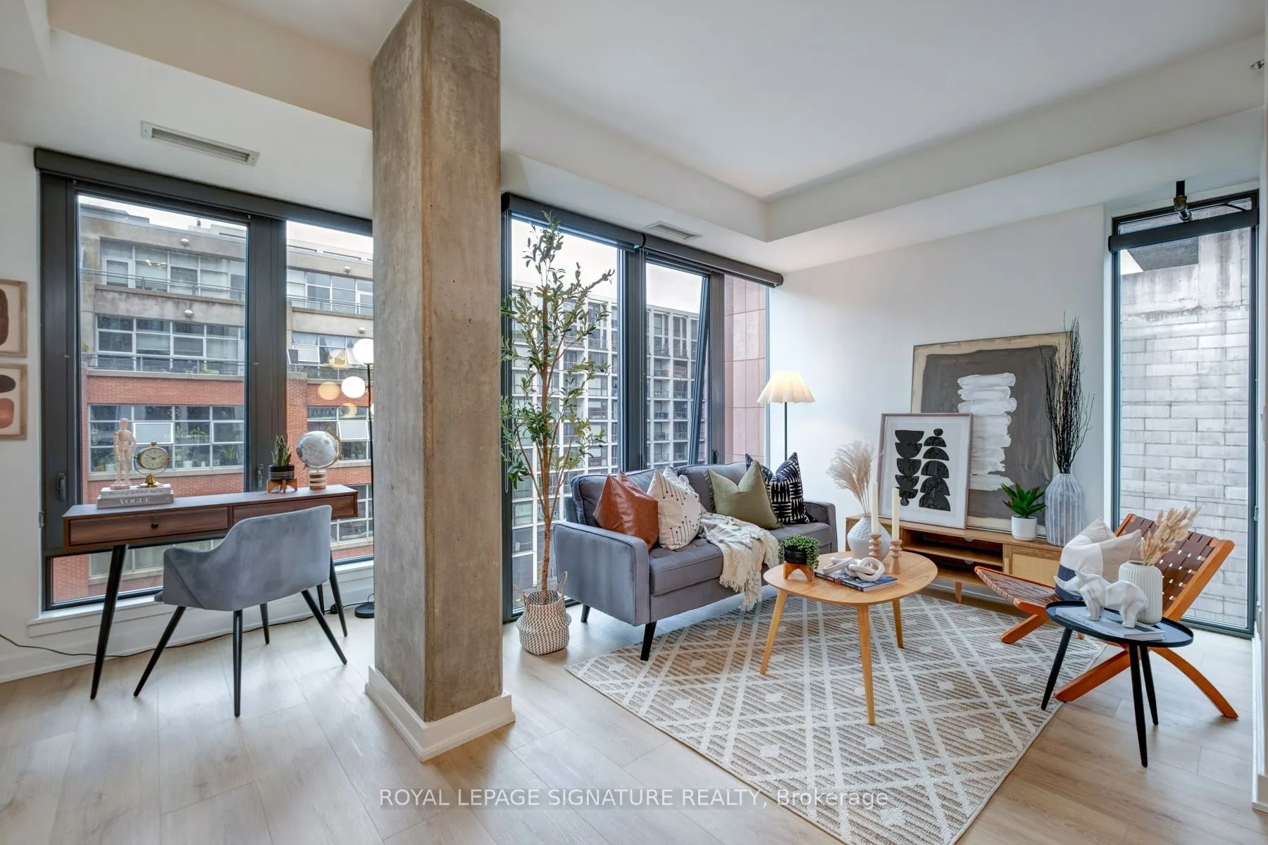 32 Camden Street, #704