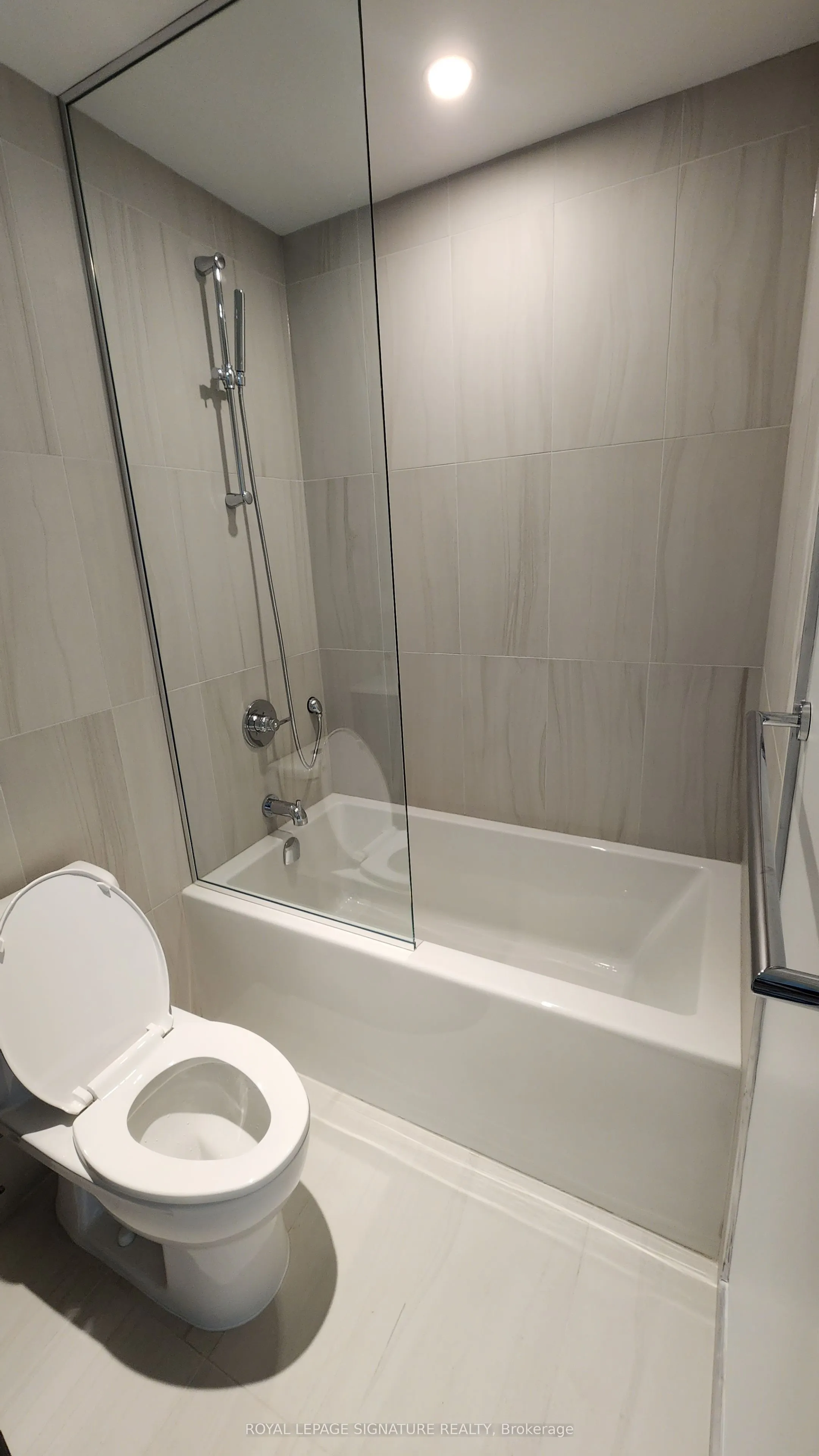 480 Front Street, #811