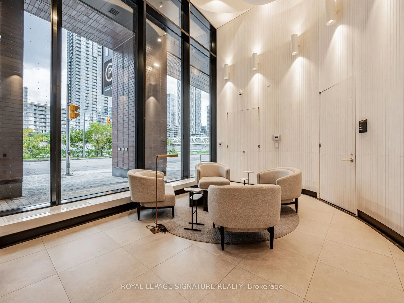 480 Front Street, #811