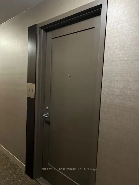 320 Tweedsmuir Avenue, #303