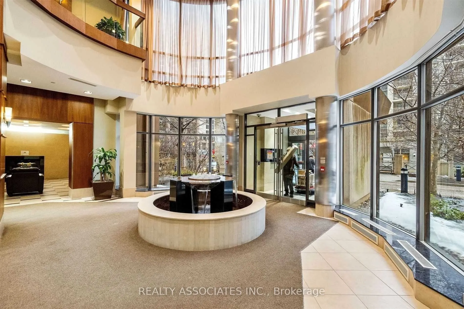 10 Northtown Way, #1913