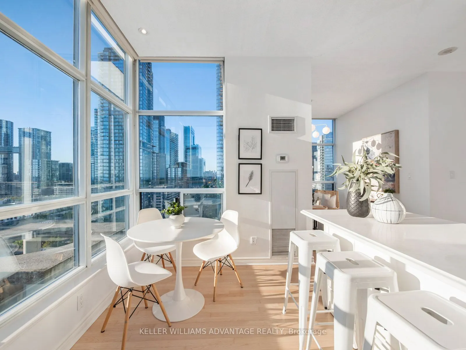 410 Queens Quay W, #UPH3