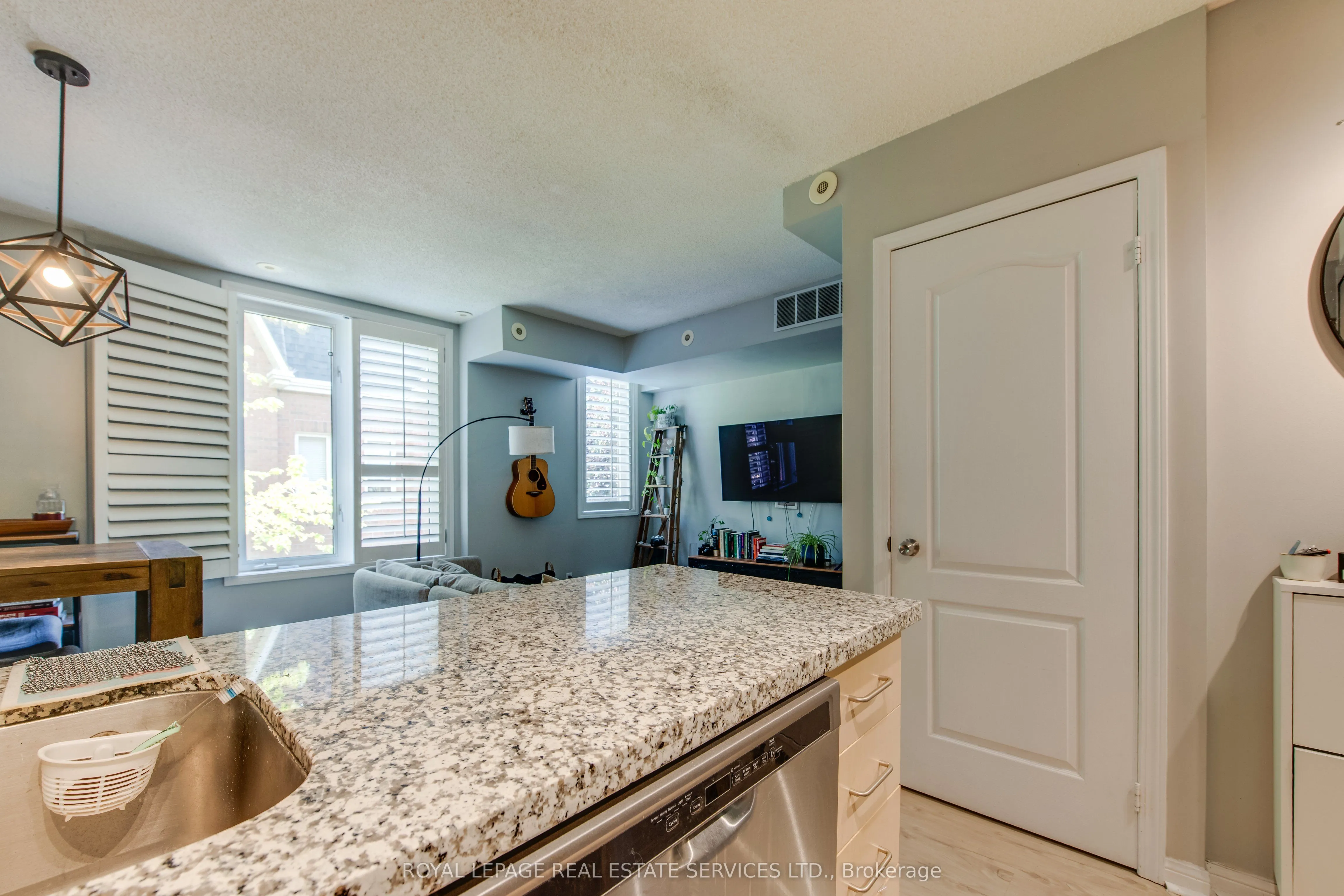 29 canniff Street, #411