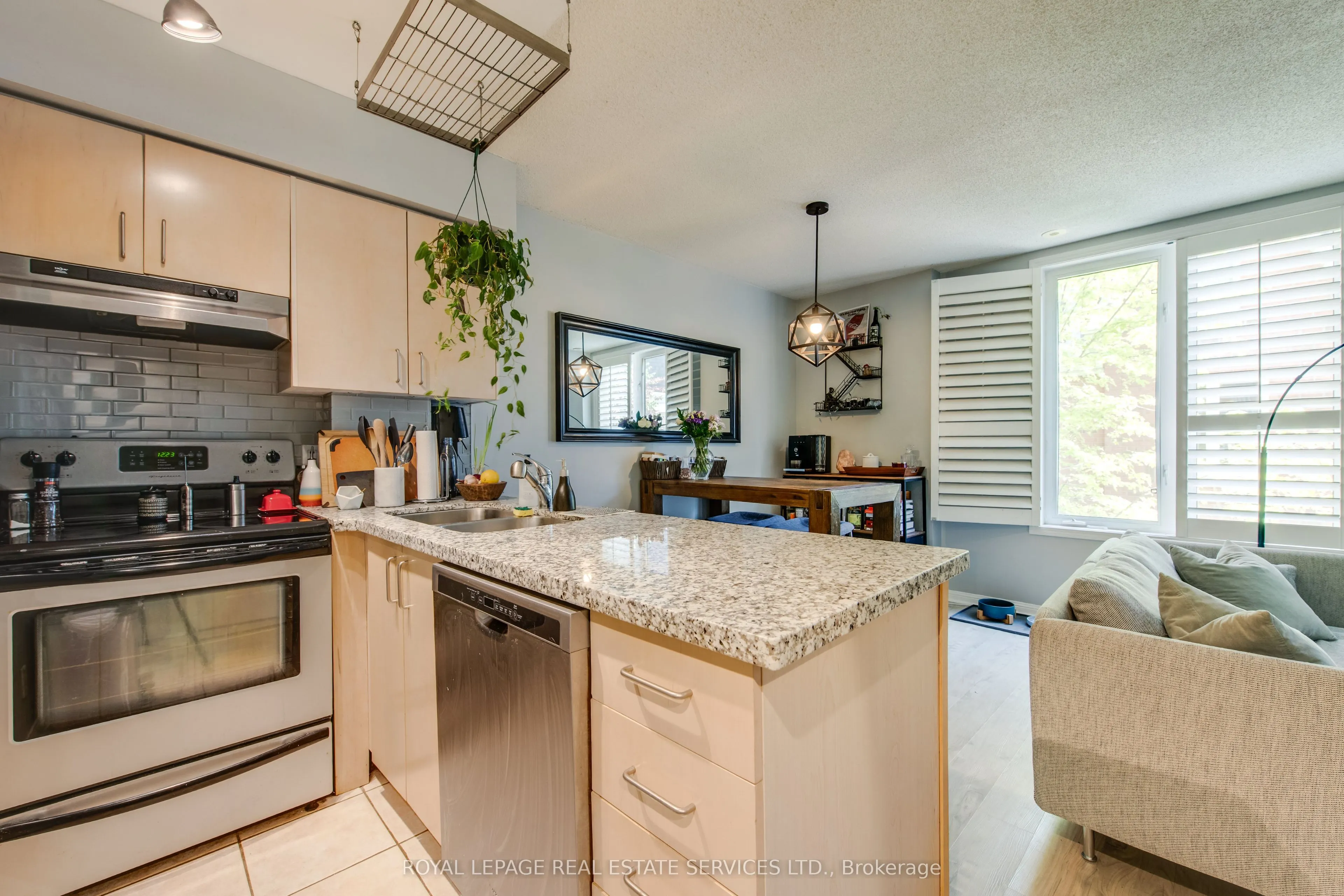 29 canniff Street, #411