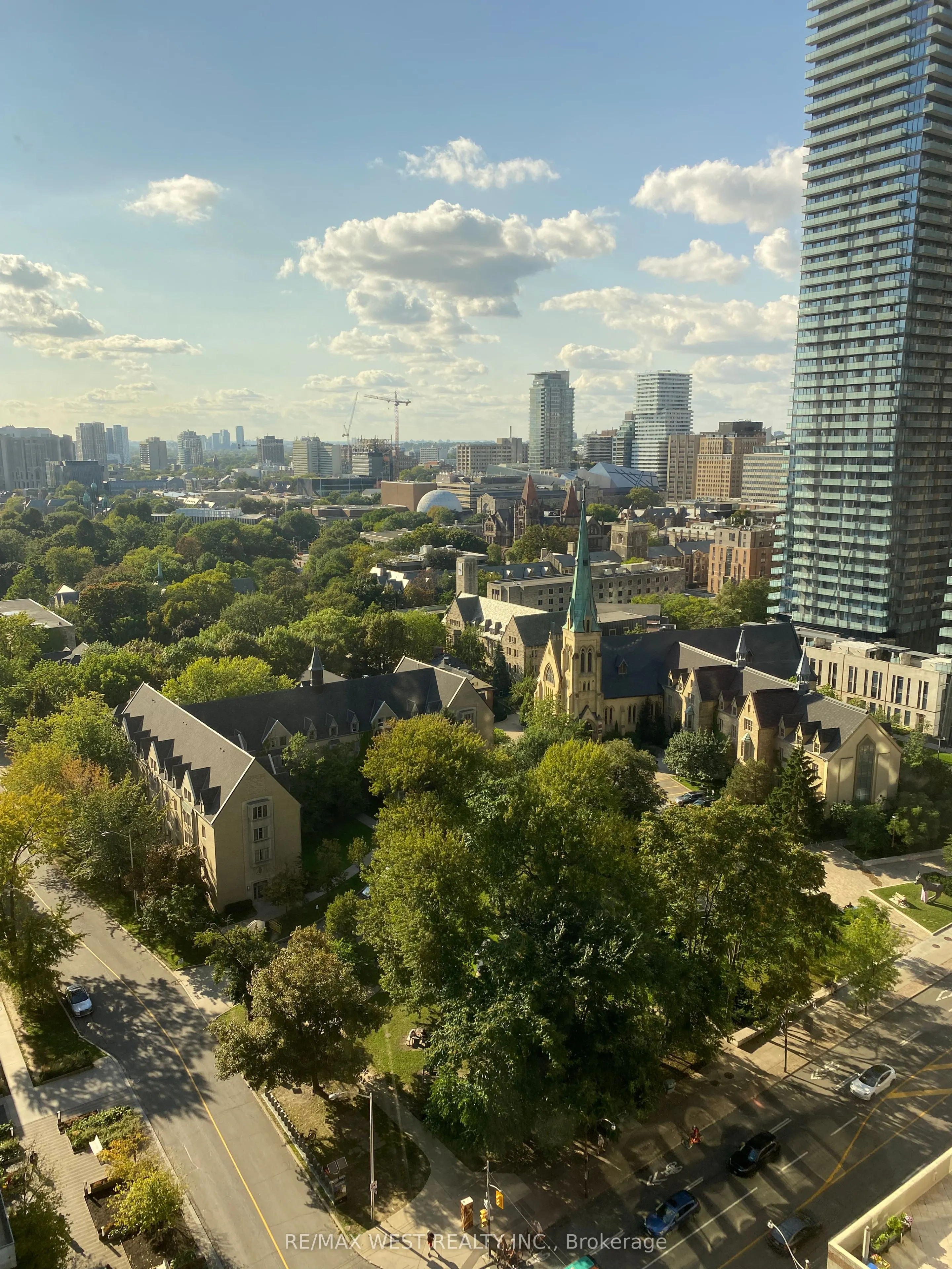 1001 Bay Street, #2002