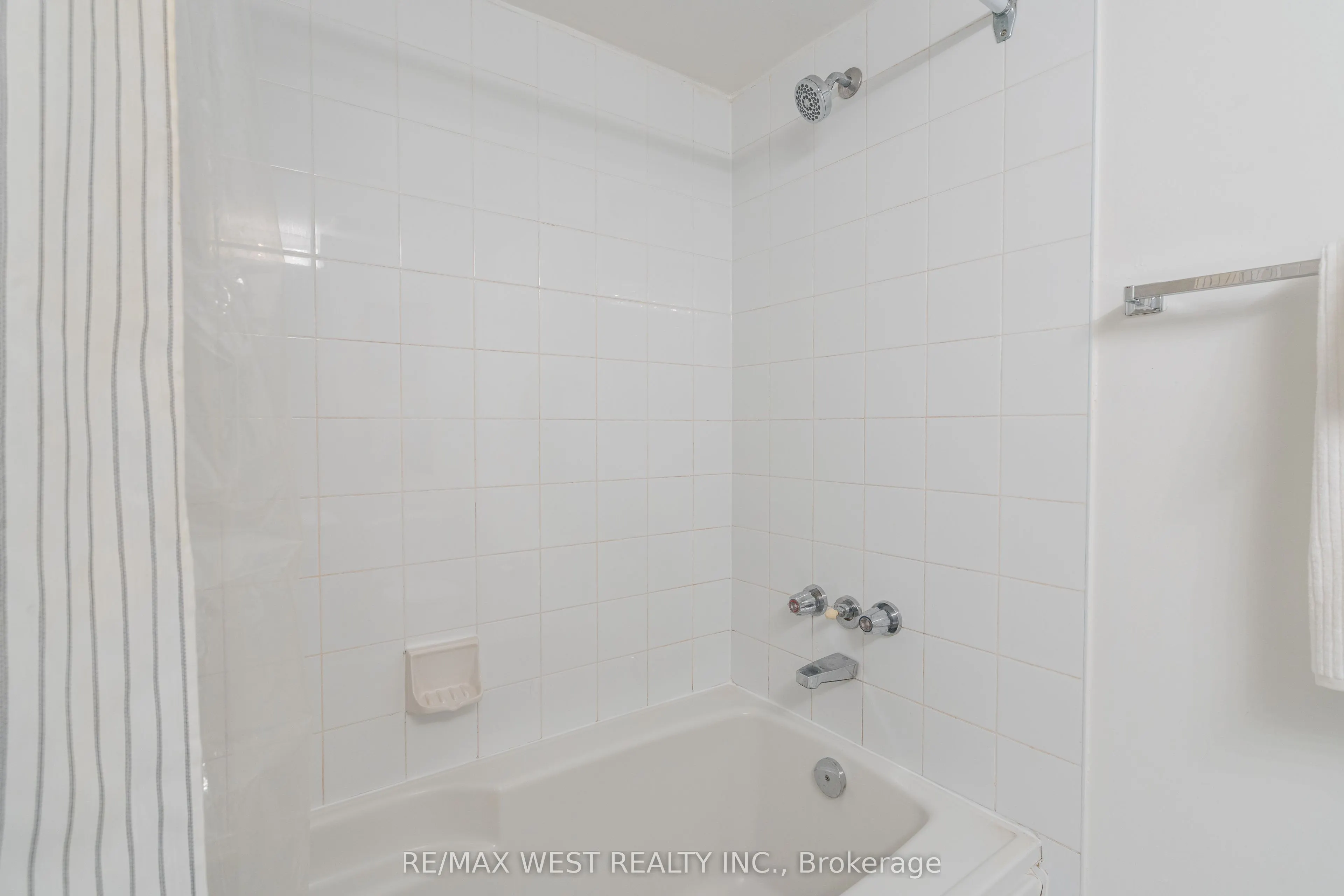 1001 Bay Street, #2002