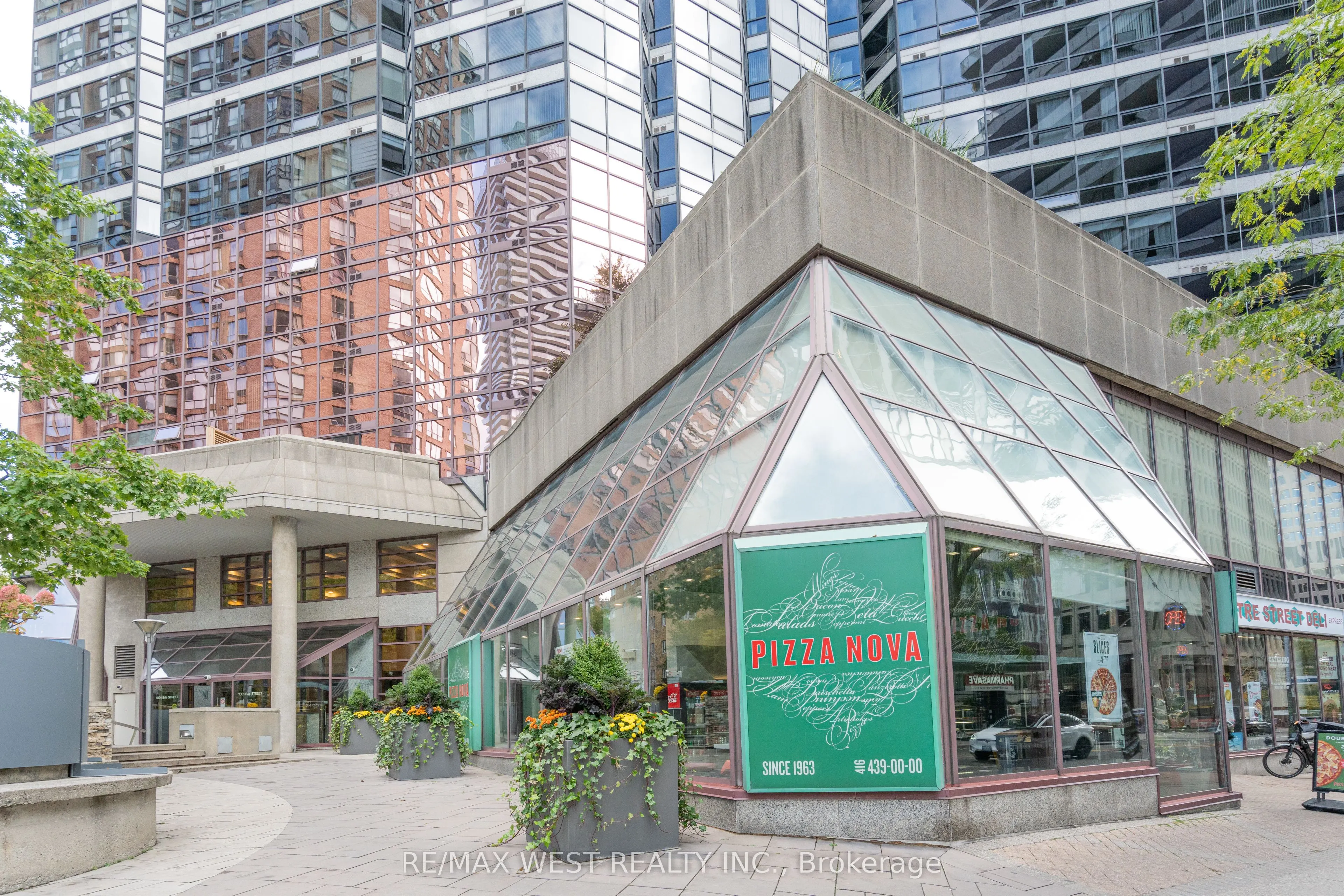 1001 Bay Street, #2002