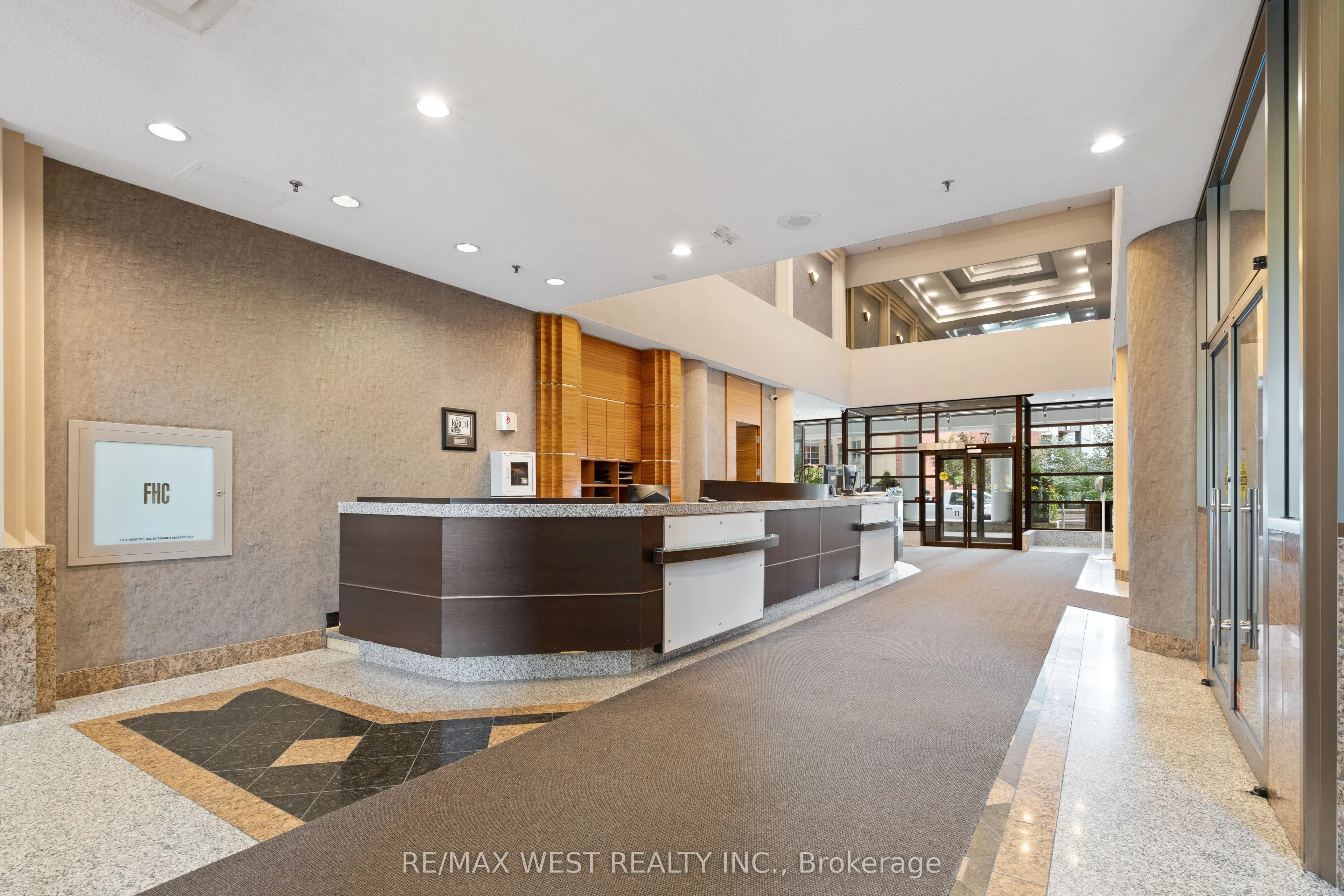 1001 Bay Street, #2002