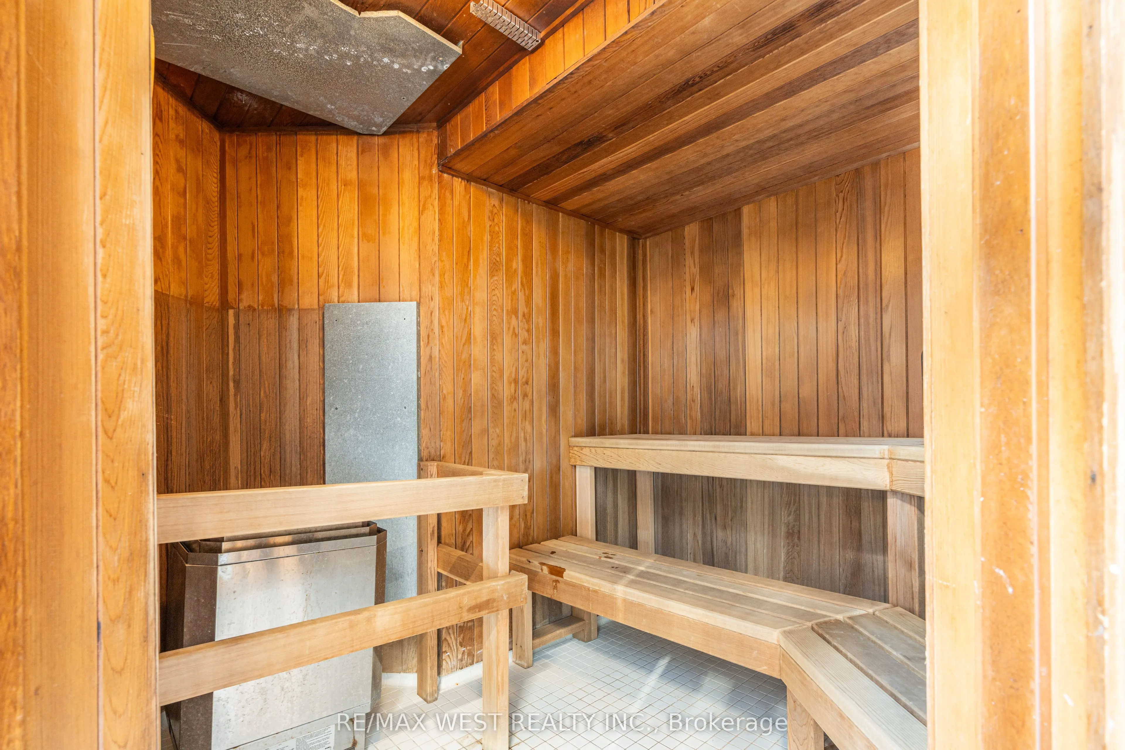 1001 Bay Street, #2002