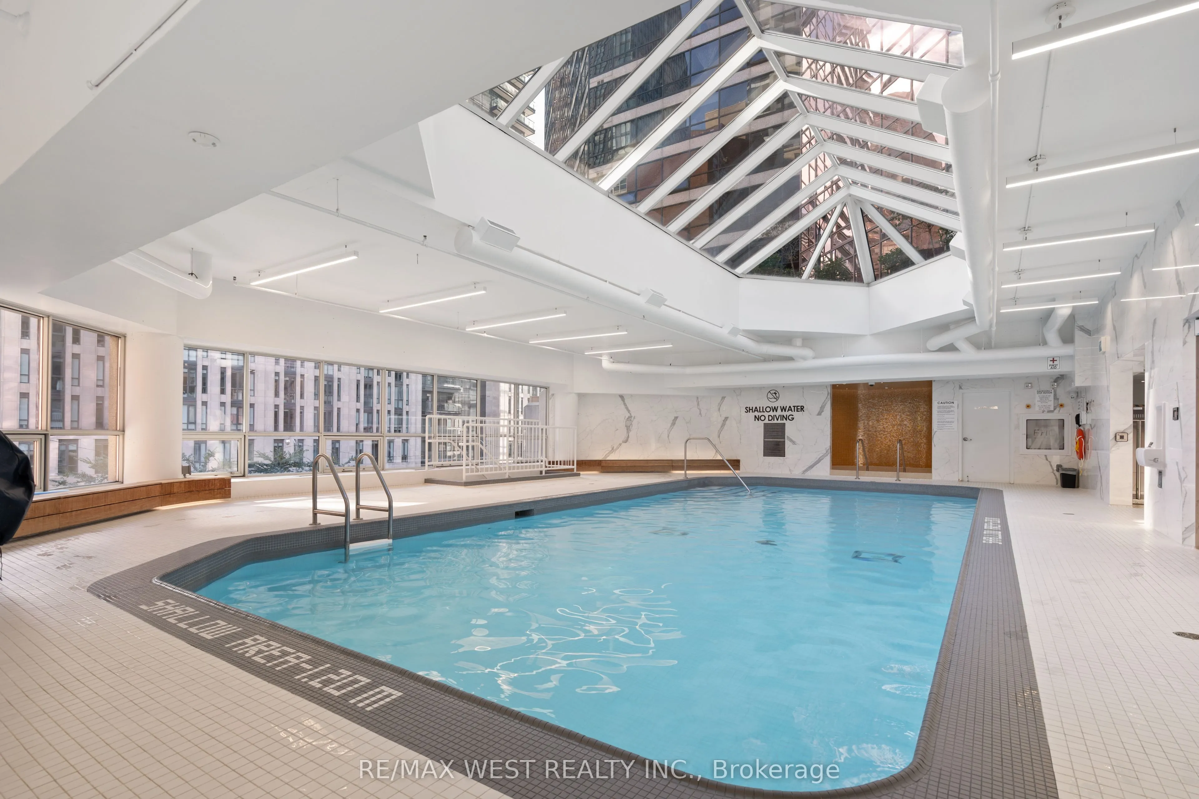 1001 Bay Street, #2002