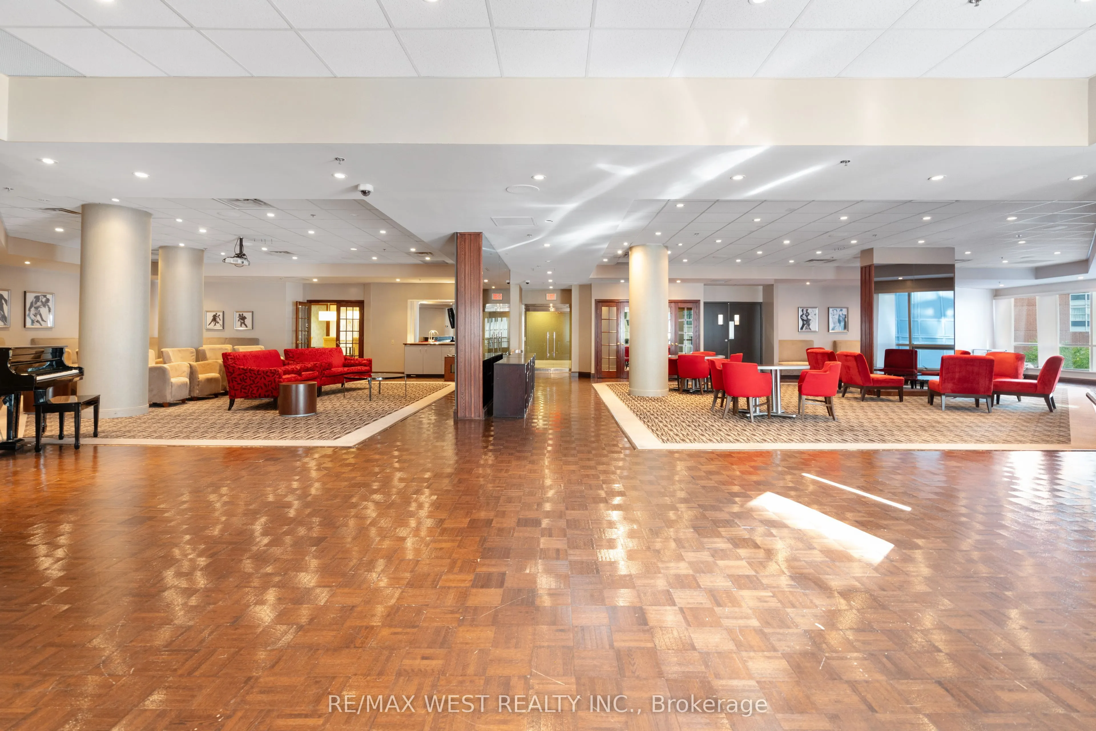 1001 Bay Street, #2002