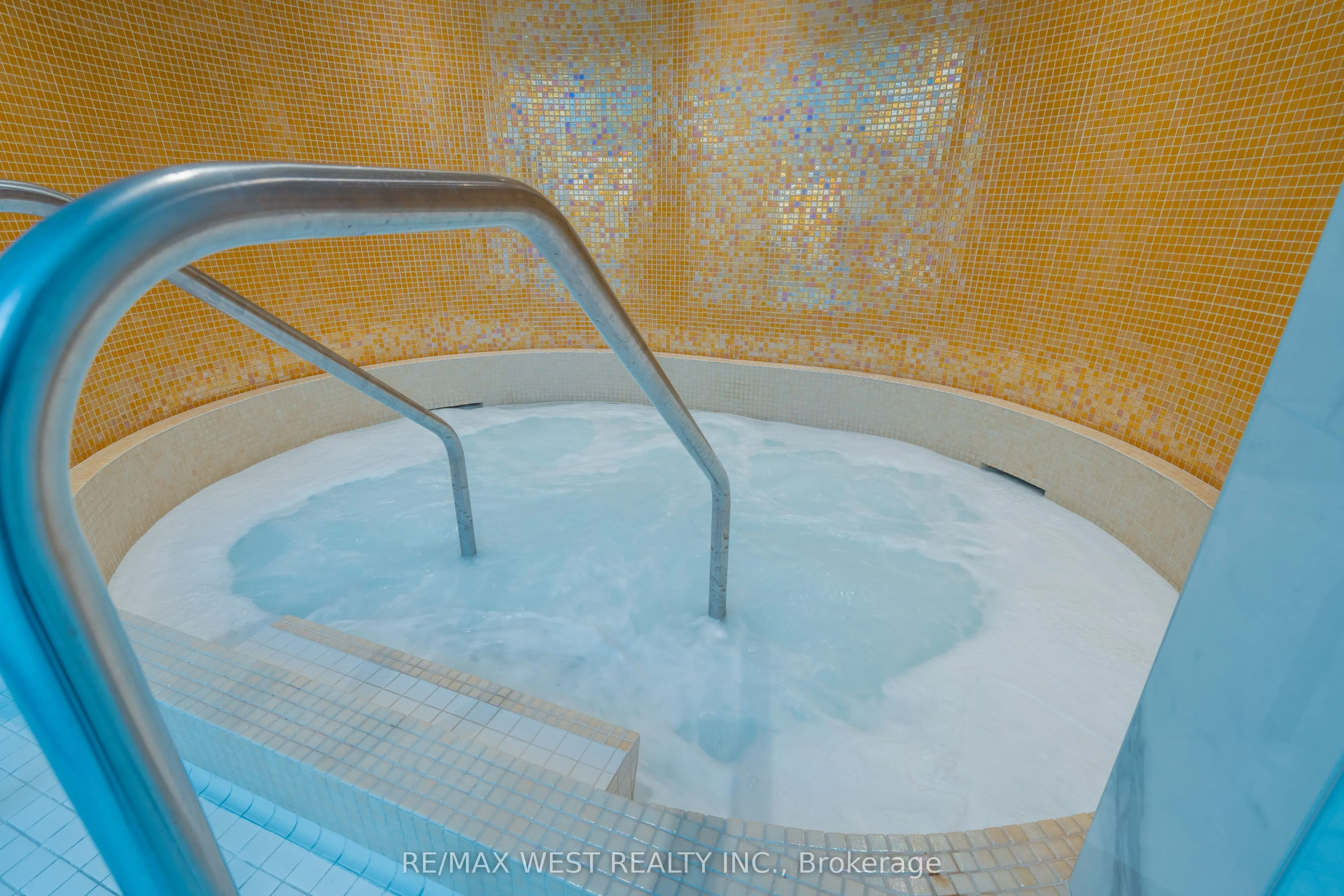 1001 Bay Street, #2002