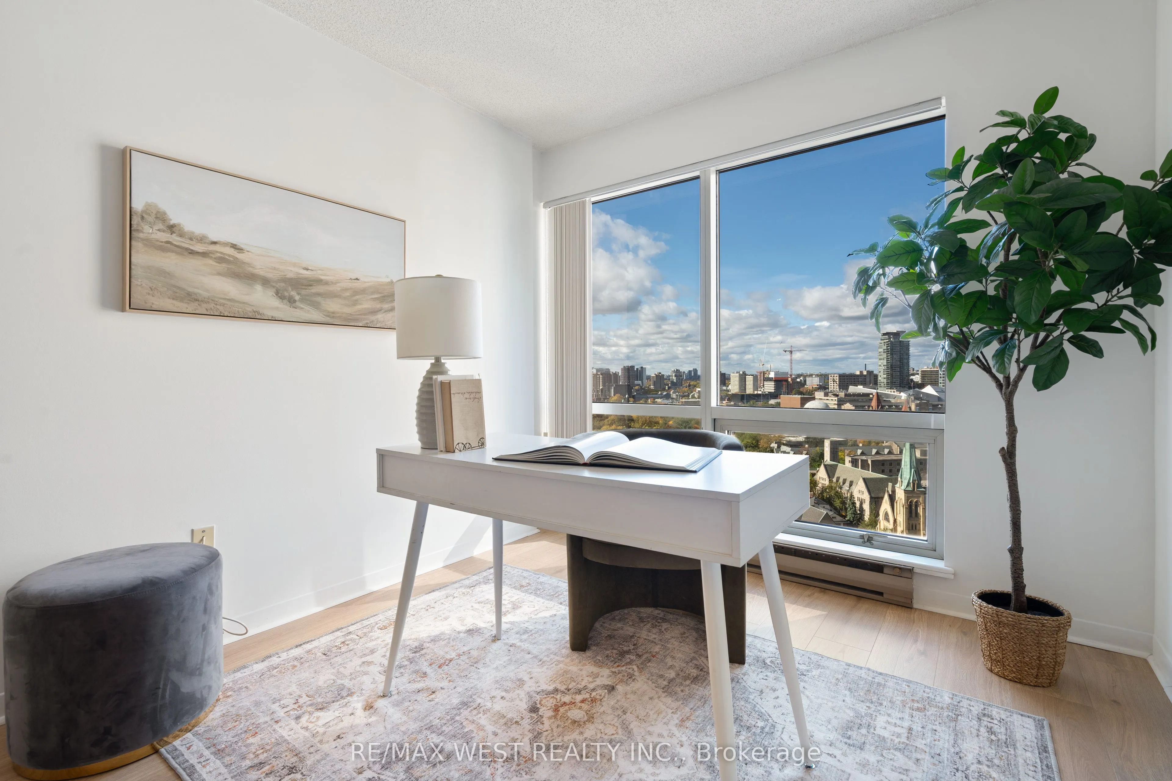 1001 Bay Street, #2002